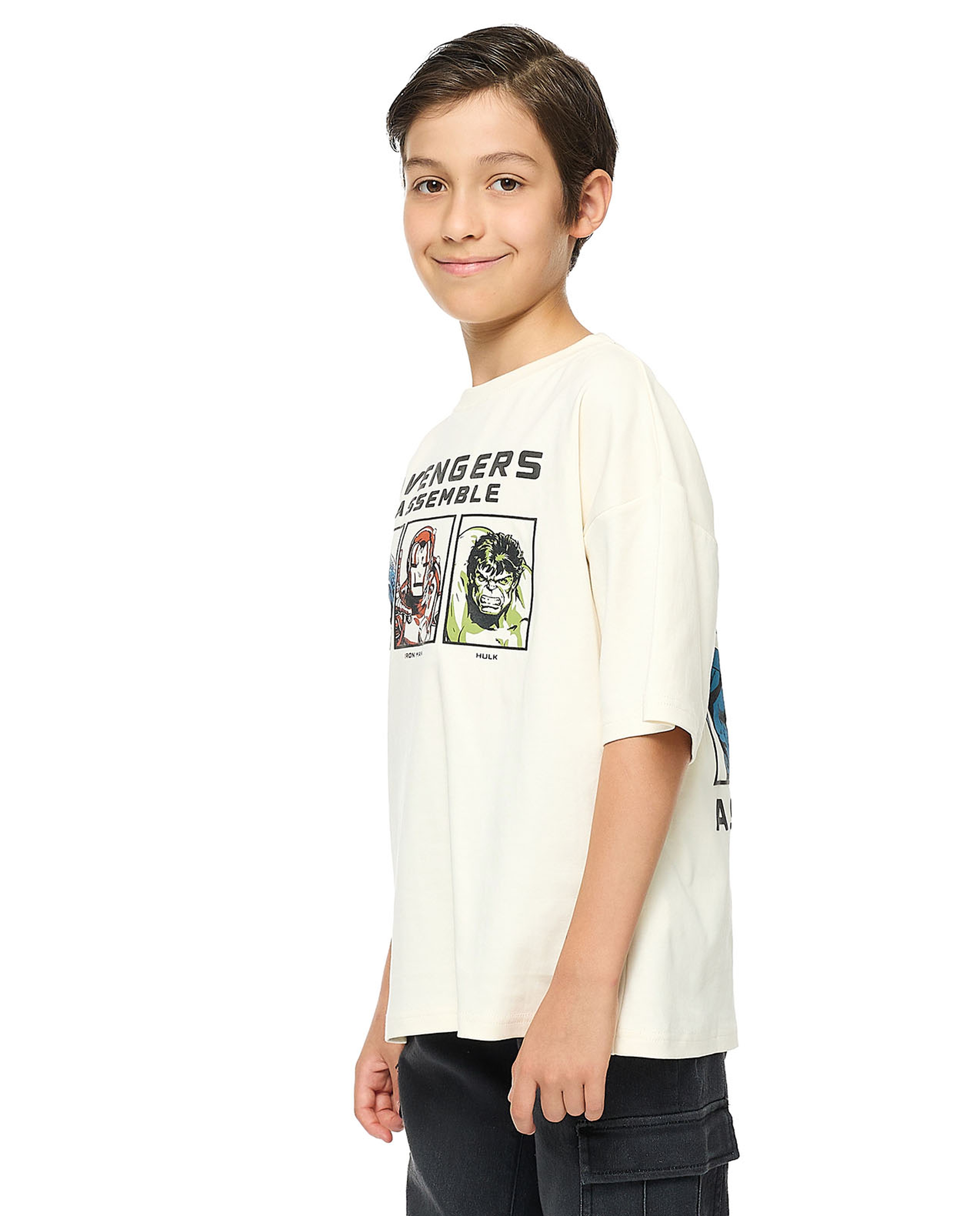 Avengers Printed T-Shirt with Crew Neck and Short Sleeves