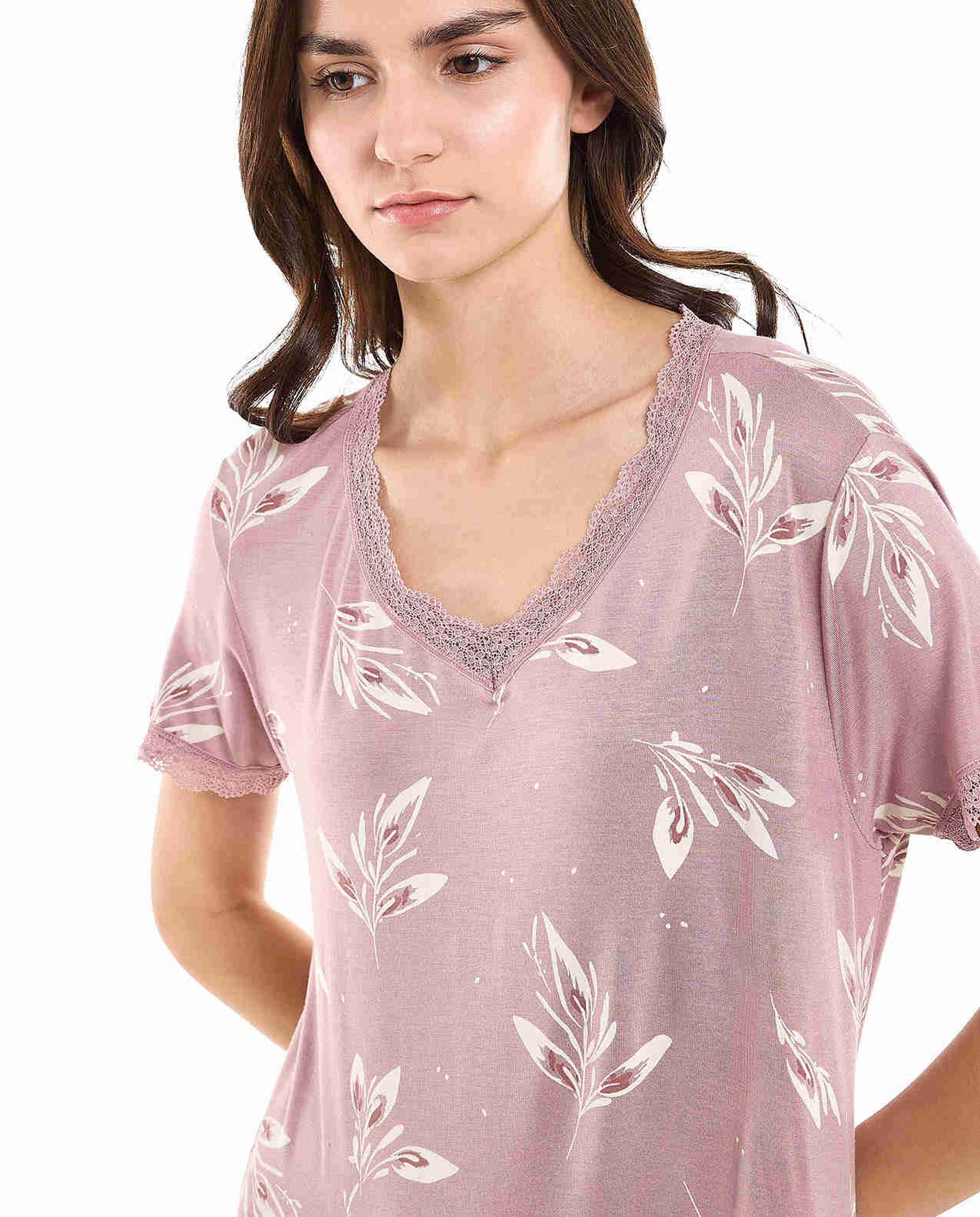 Patterned Nightdress with V-Neck and Short Sleeves