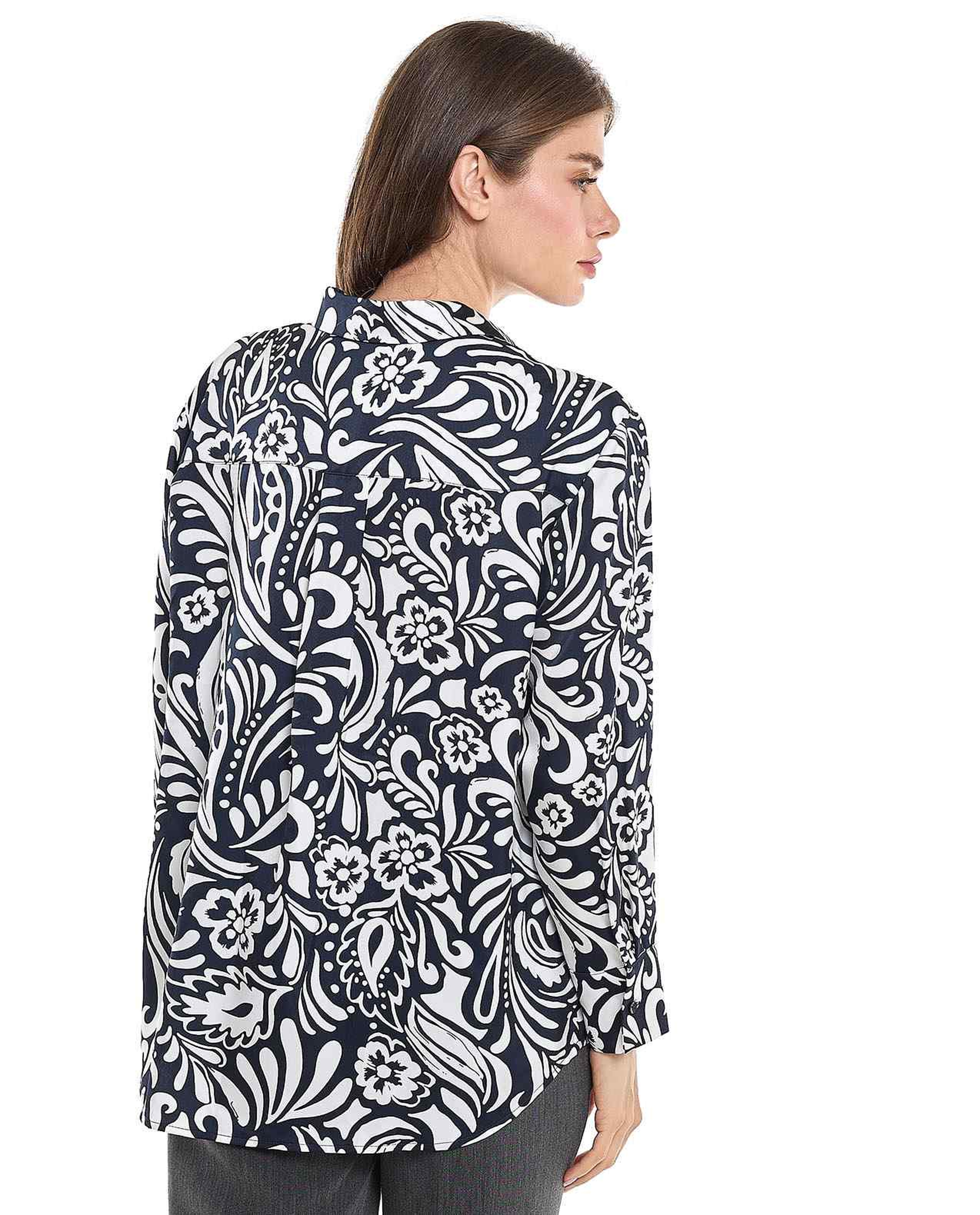 Patterned Shirt with Classic Collar and Long Sleeves