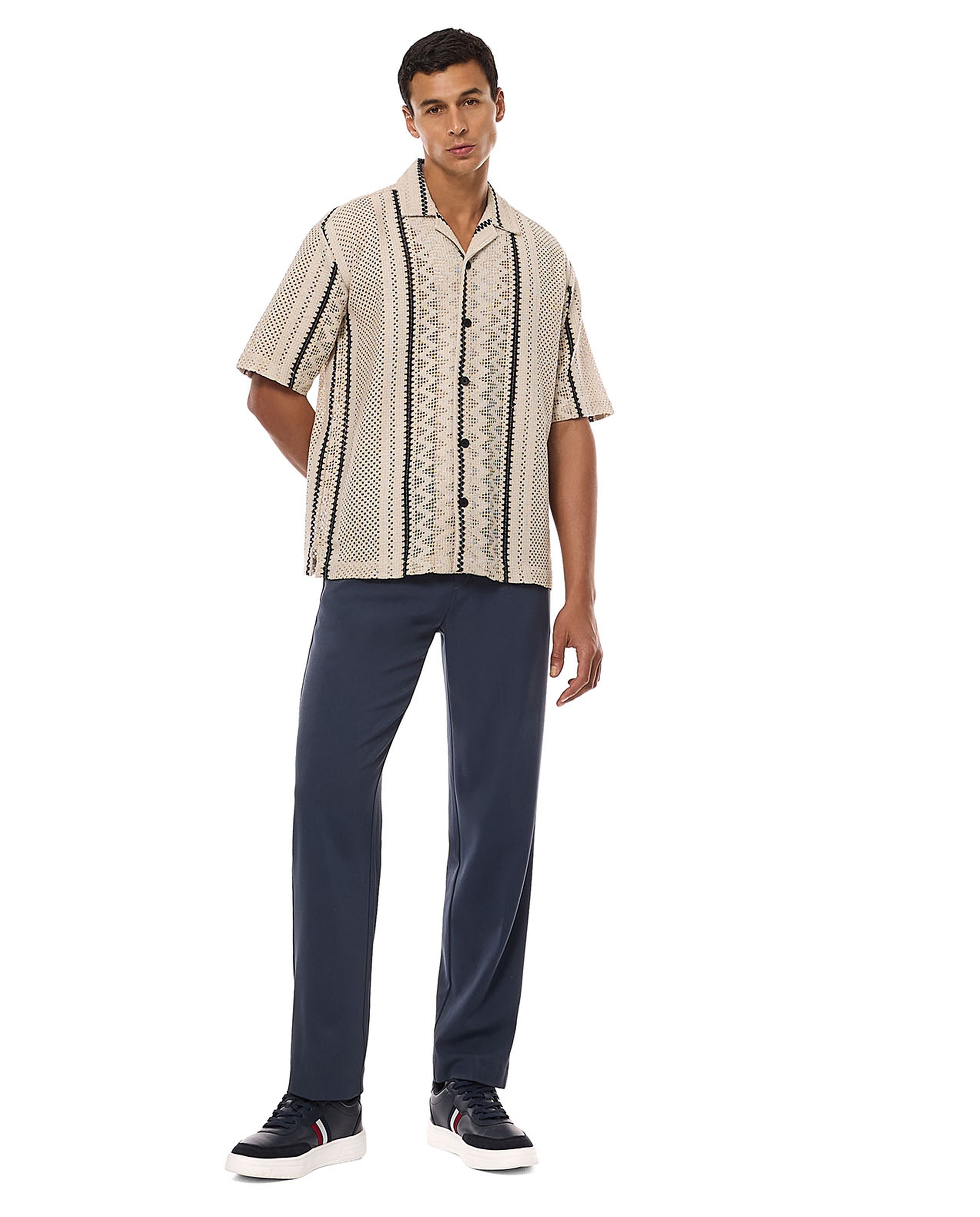 Solid Tapered Fit Trousers with Drawstring Waist