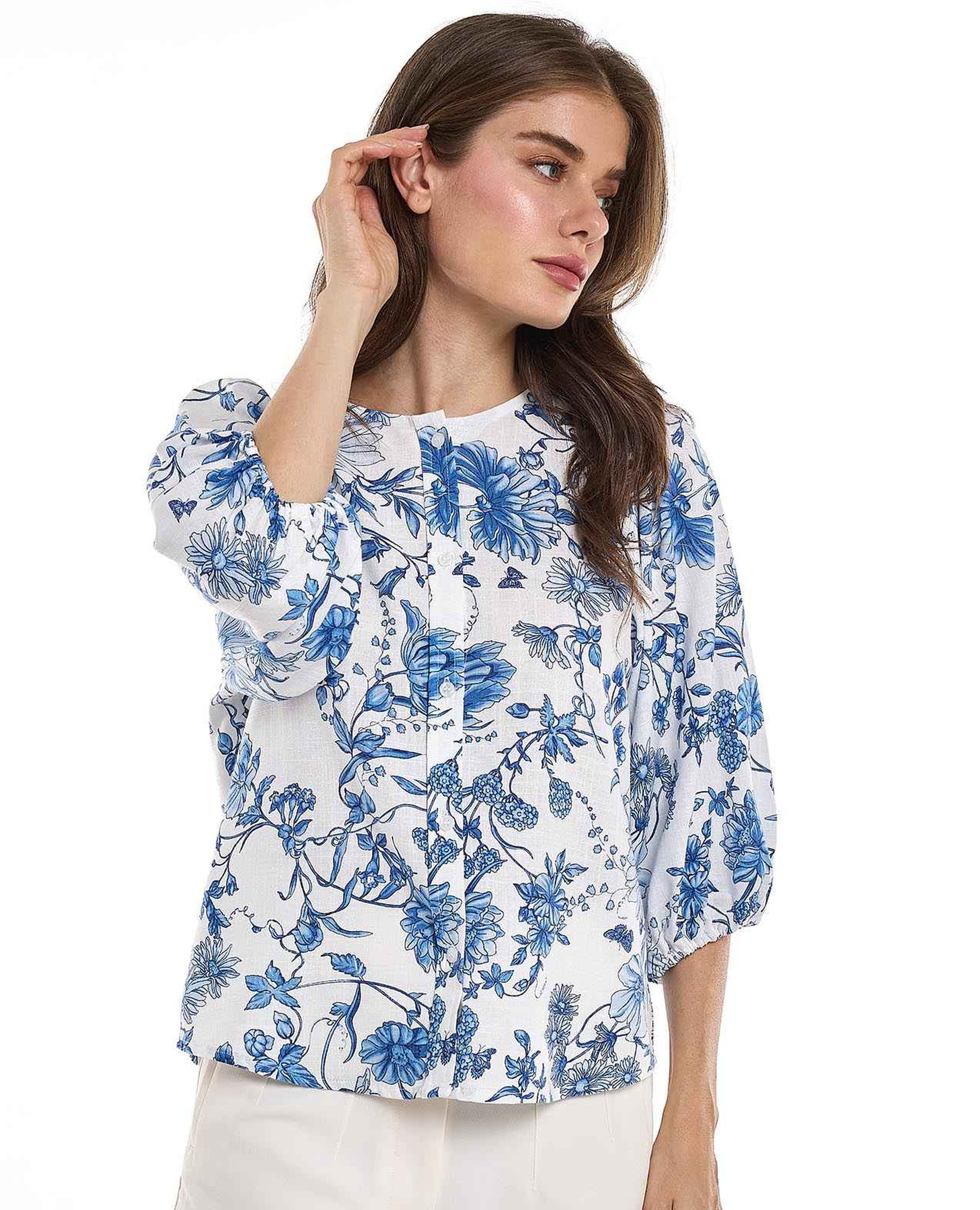 توب بياقة مستديرة وأكمام ¾