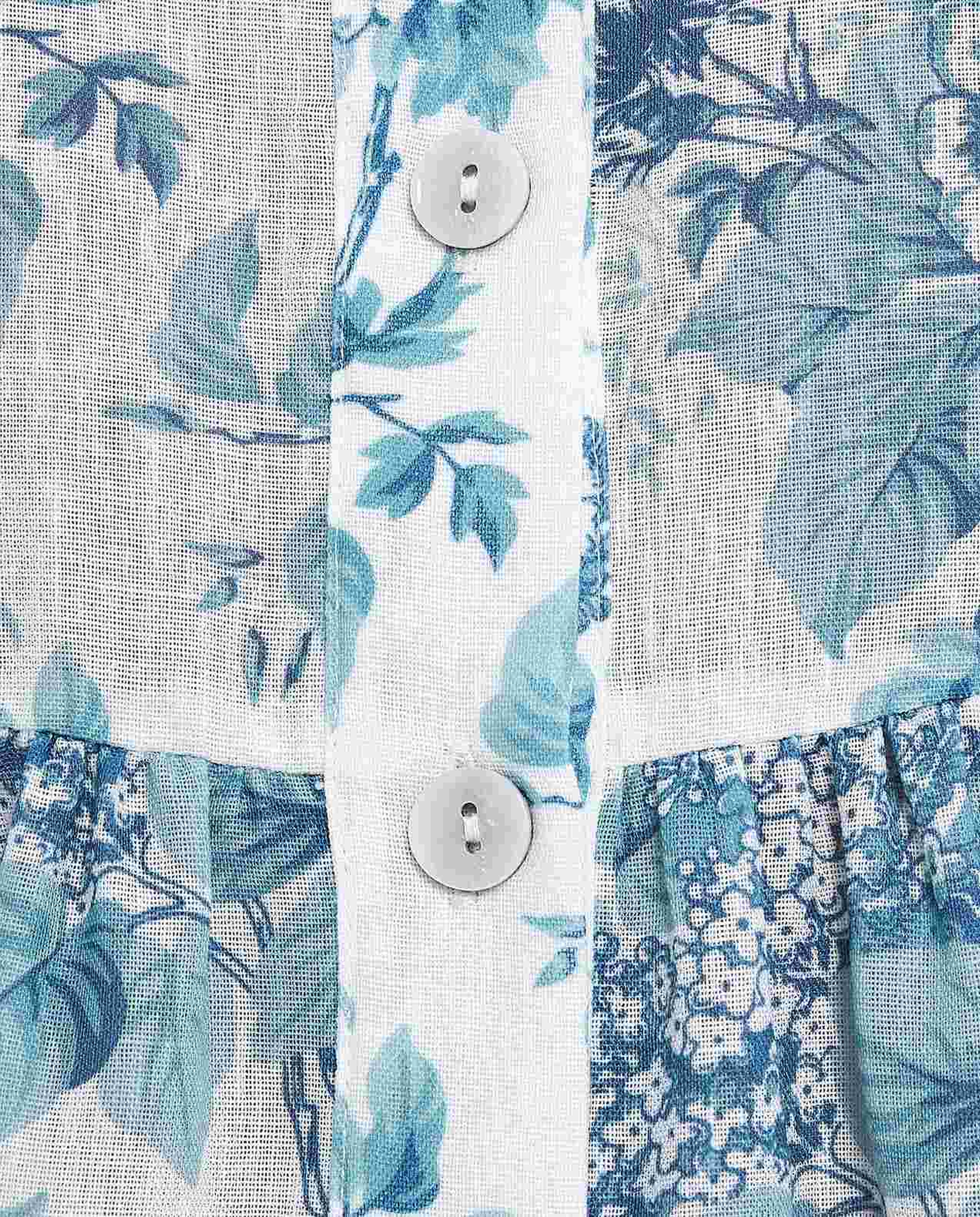 فستان قميص بياقة كلاسيكية وأكمام كاب