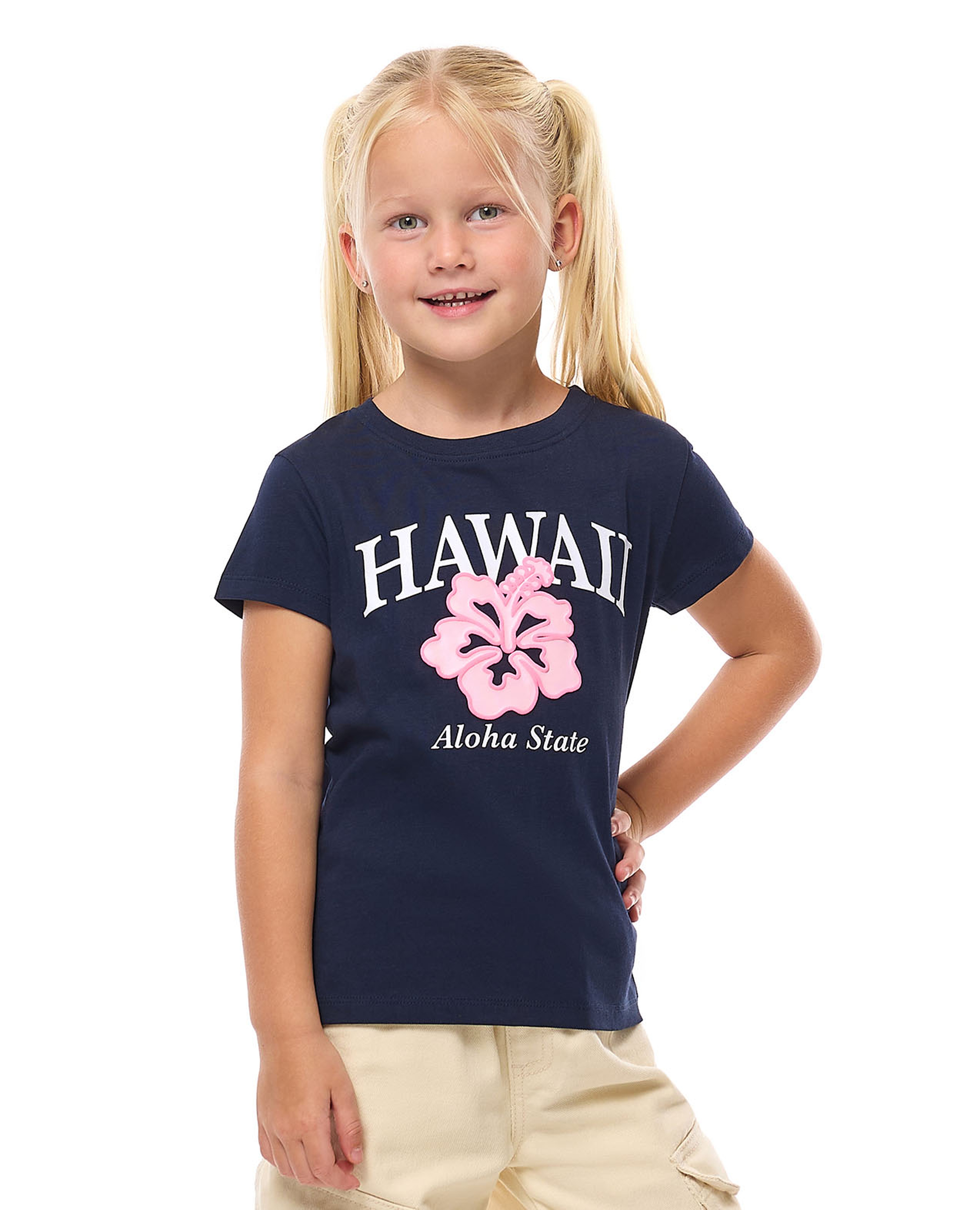 تيشيرت بطبعة وياقة مستديرة وأكمام قصيرة