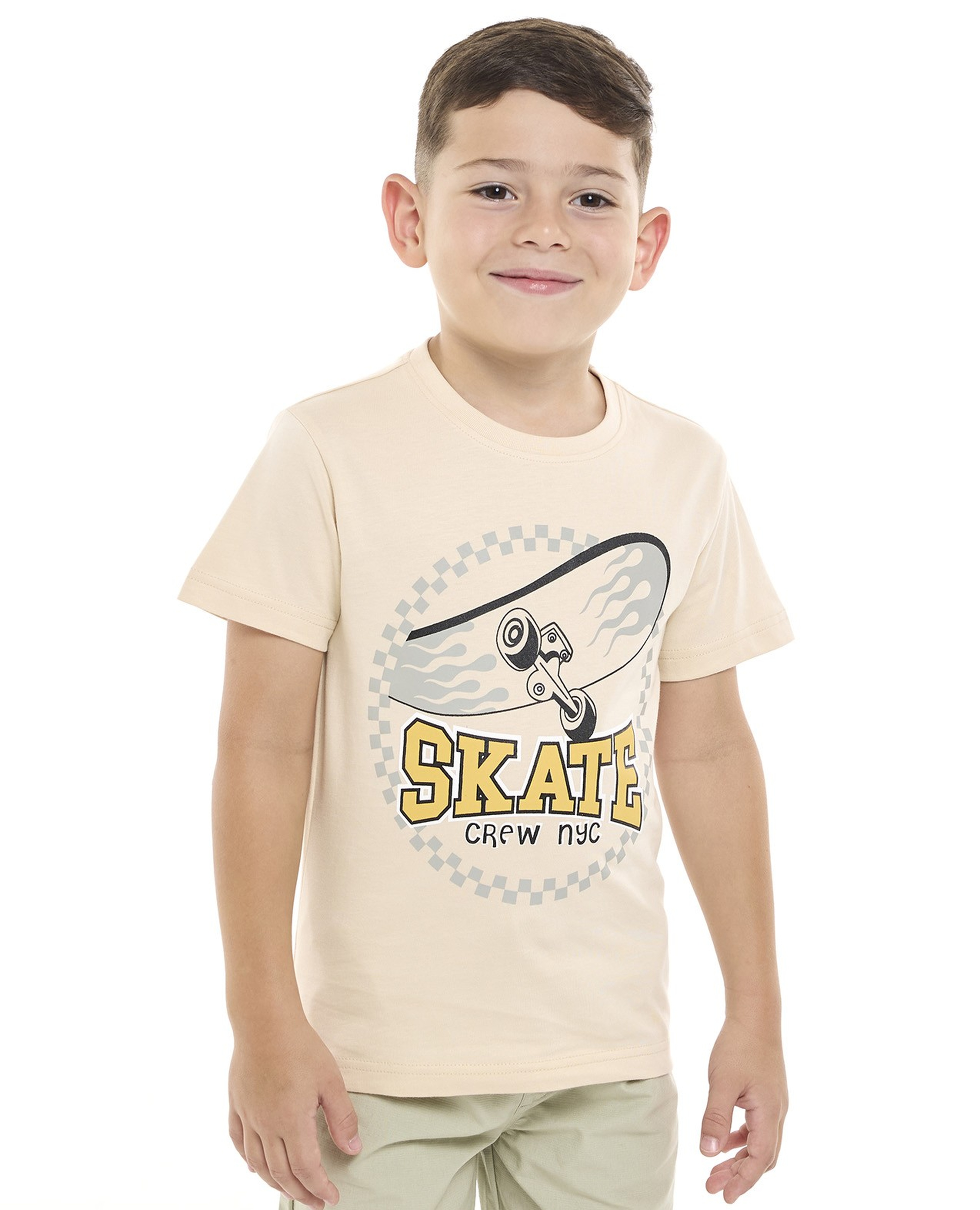 تيشيرت بطبعة وياقة مستديرة وأكمام قصيرة