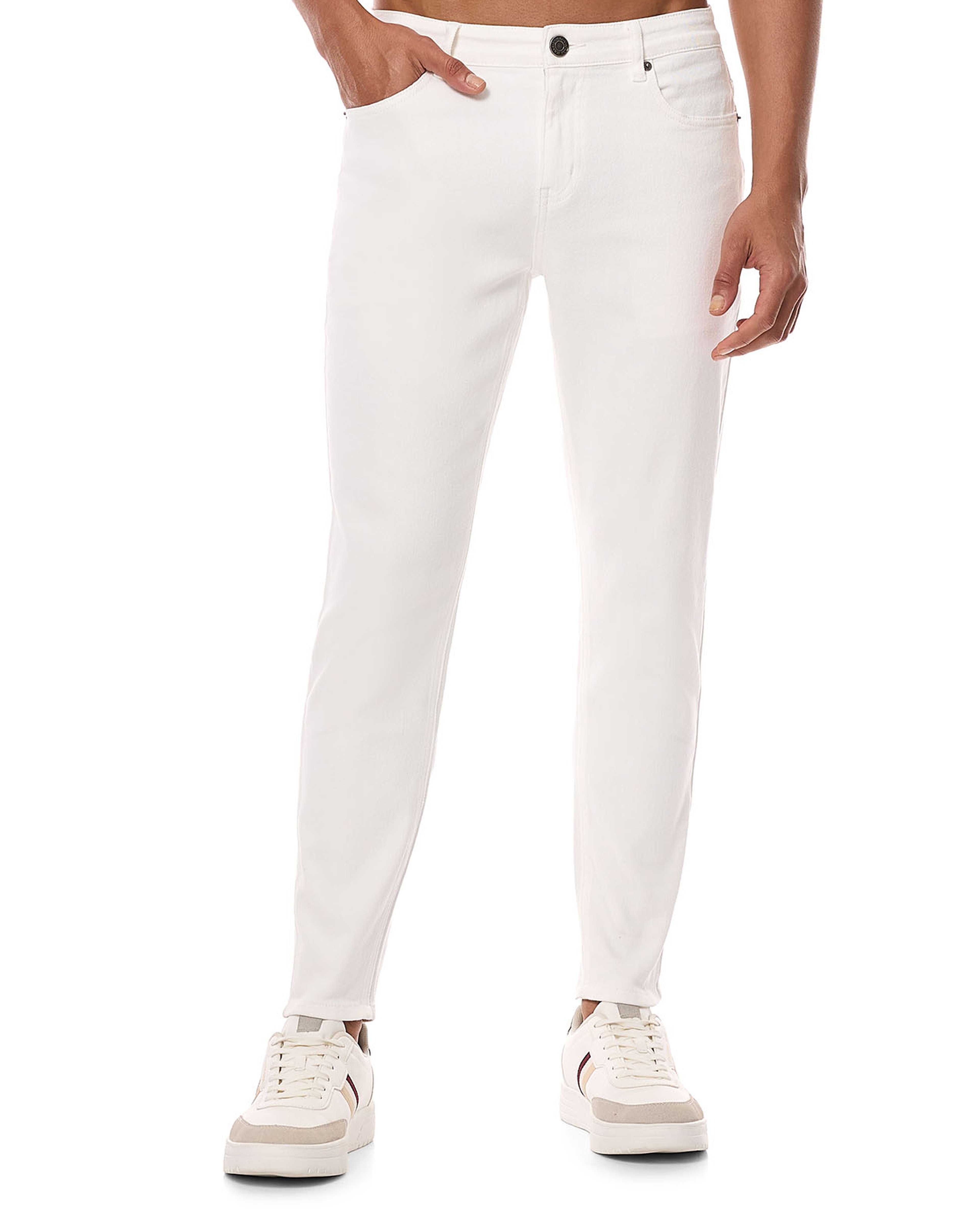 Solid Slim Fit Jeans with Button Closure