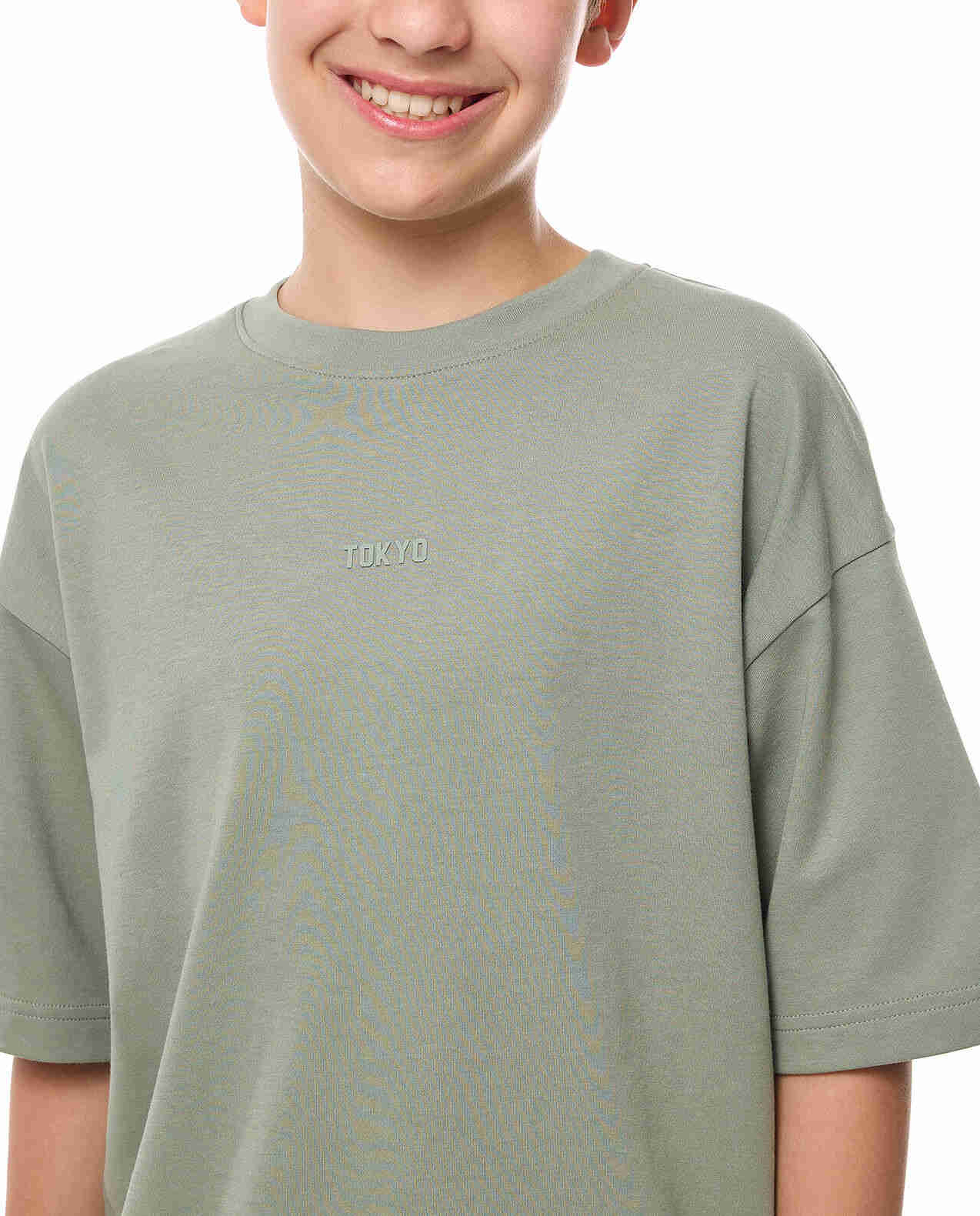 Solid Oversized T-Shirt with Crew Neck and Short Sleeves