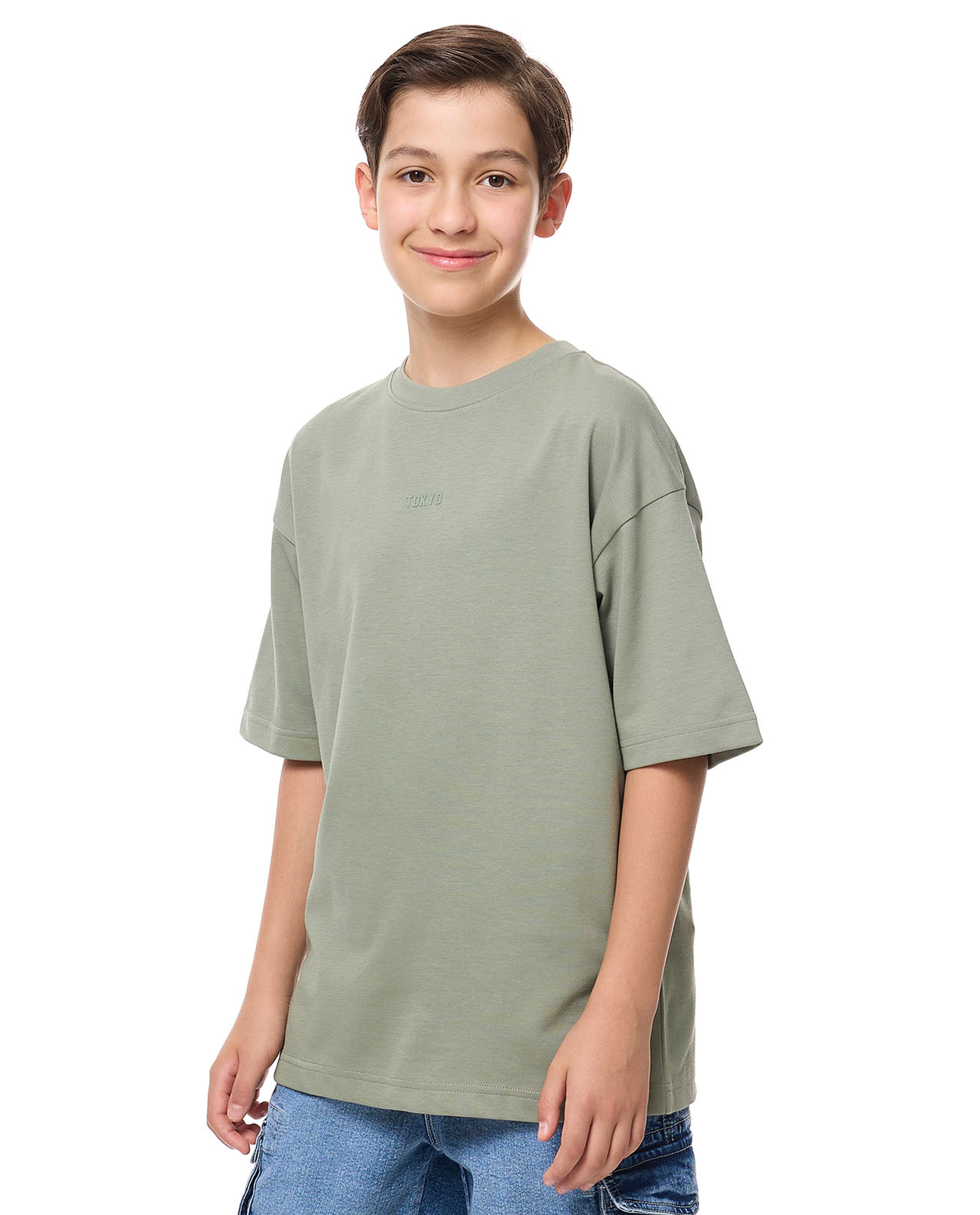 Solid Oversized T-Shirt with Crew Neck and Short Sleeves