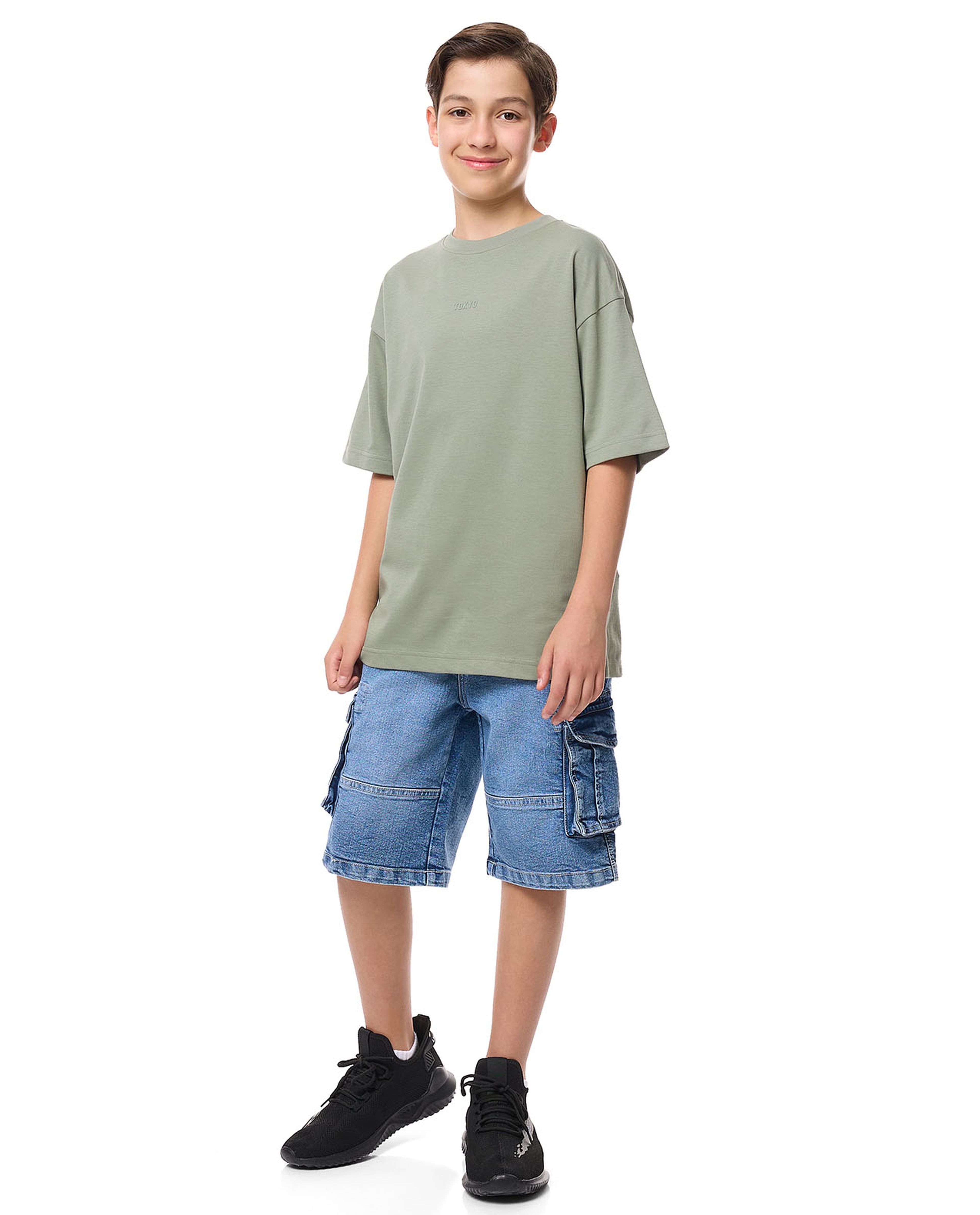 Solid Oversized T-Shirt with Crew Neck and Short Sleeves
