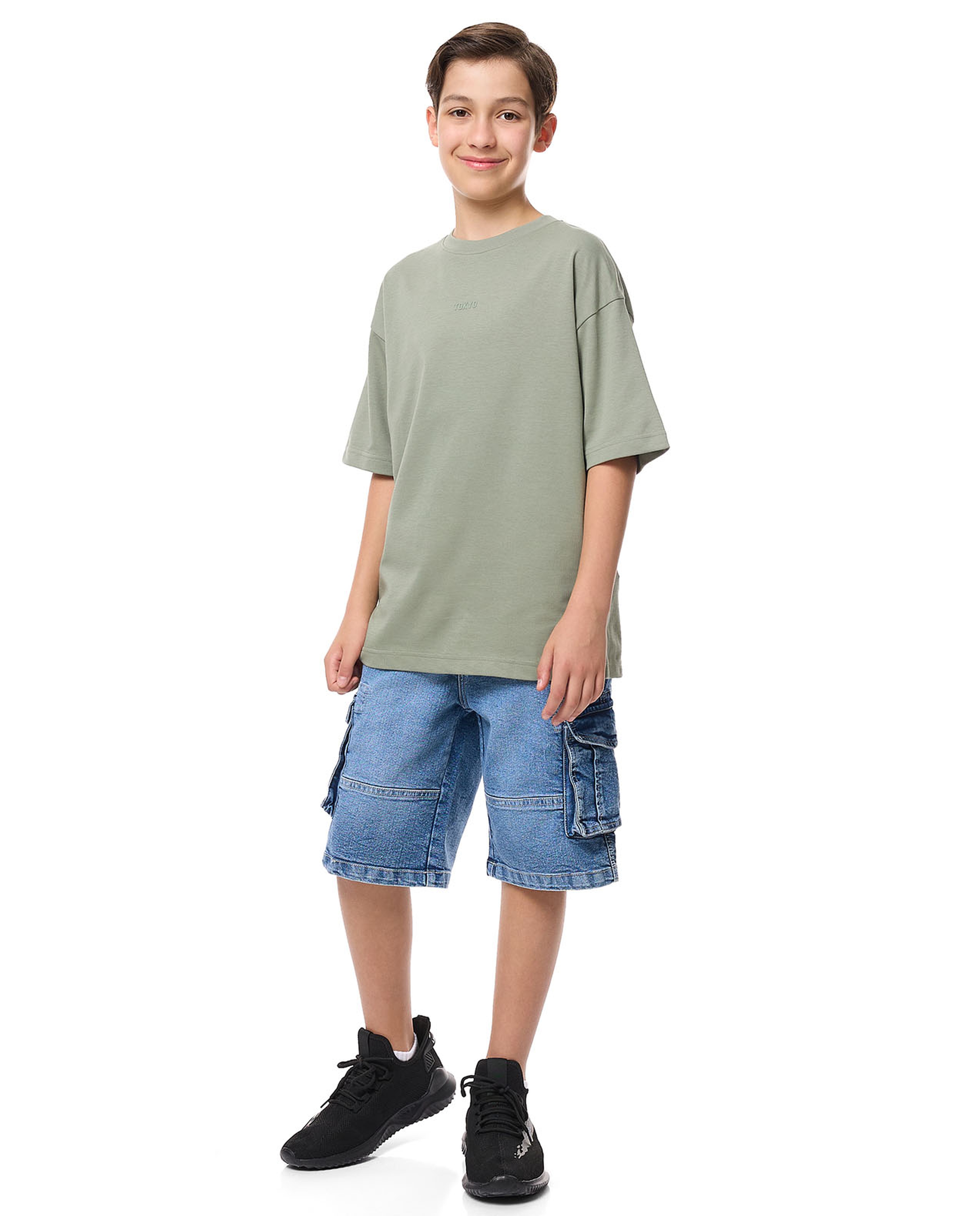 Solid Oversized T-Shirt with Crew Neck and Short Sleeves