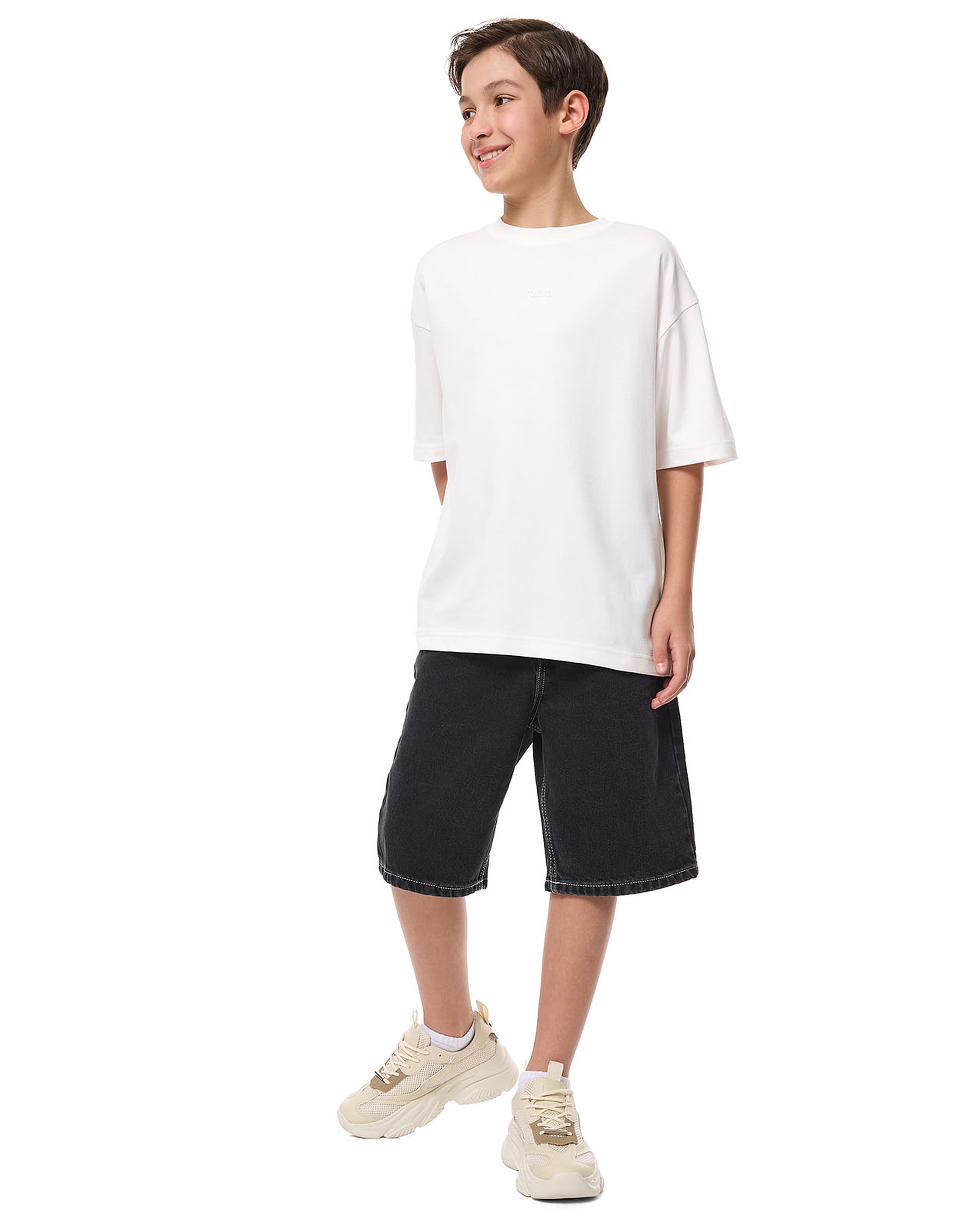 Solid Oversized T-Shirt with Crew Neck and Short Sleeves