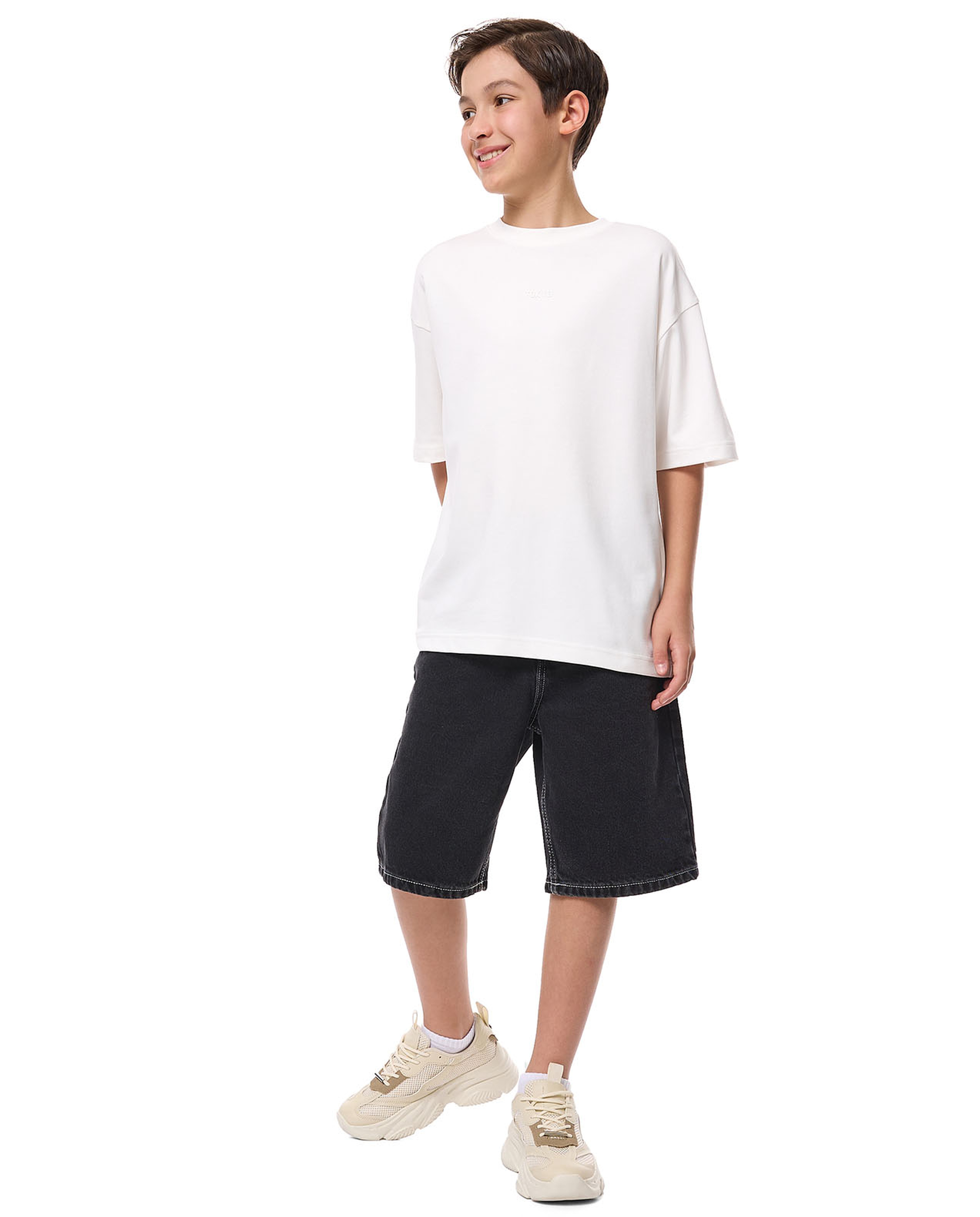Solid Oversized T-Shirt with Crew Neck and Short Sleeves