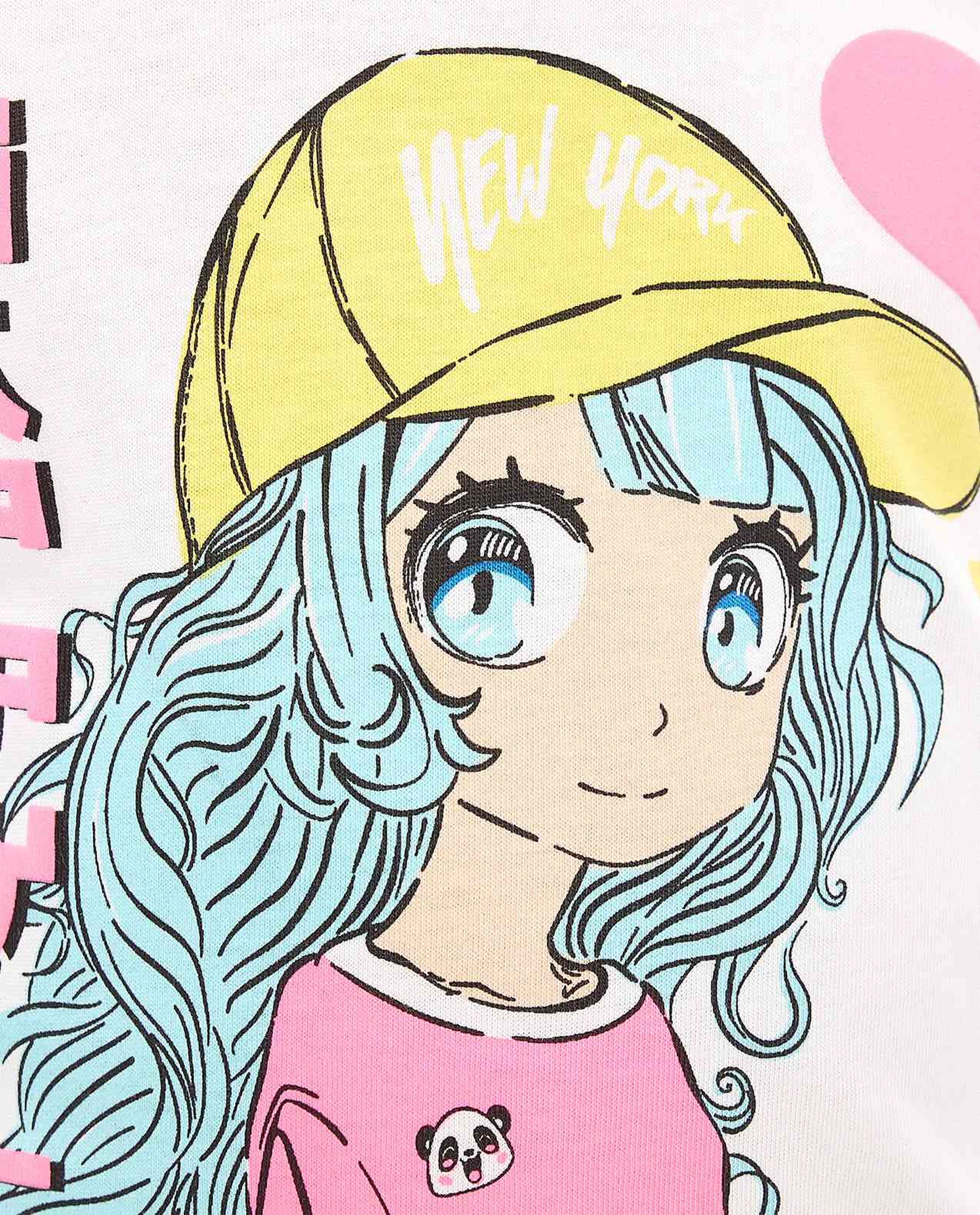 تيشيرت بطبعة وياقة مستديرة وأكمام قصيرة