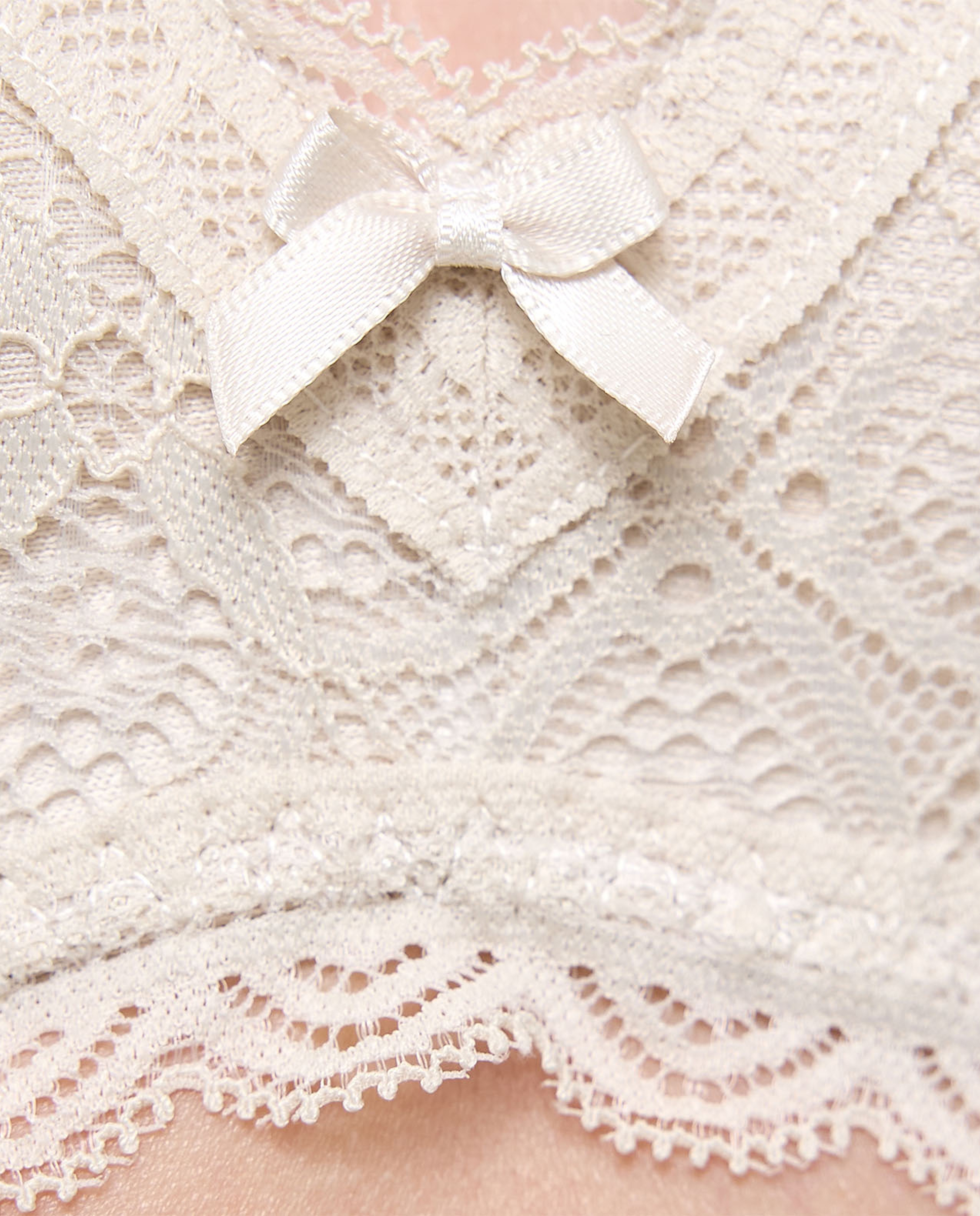 Laced Moulded Non-Wired Bra