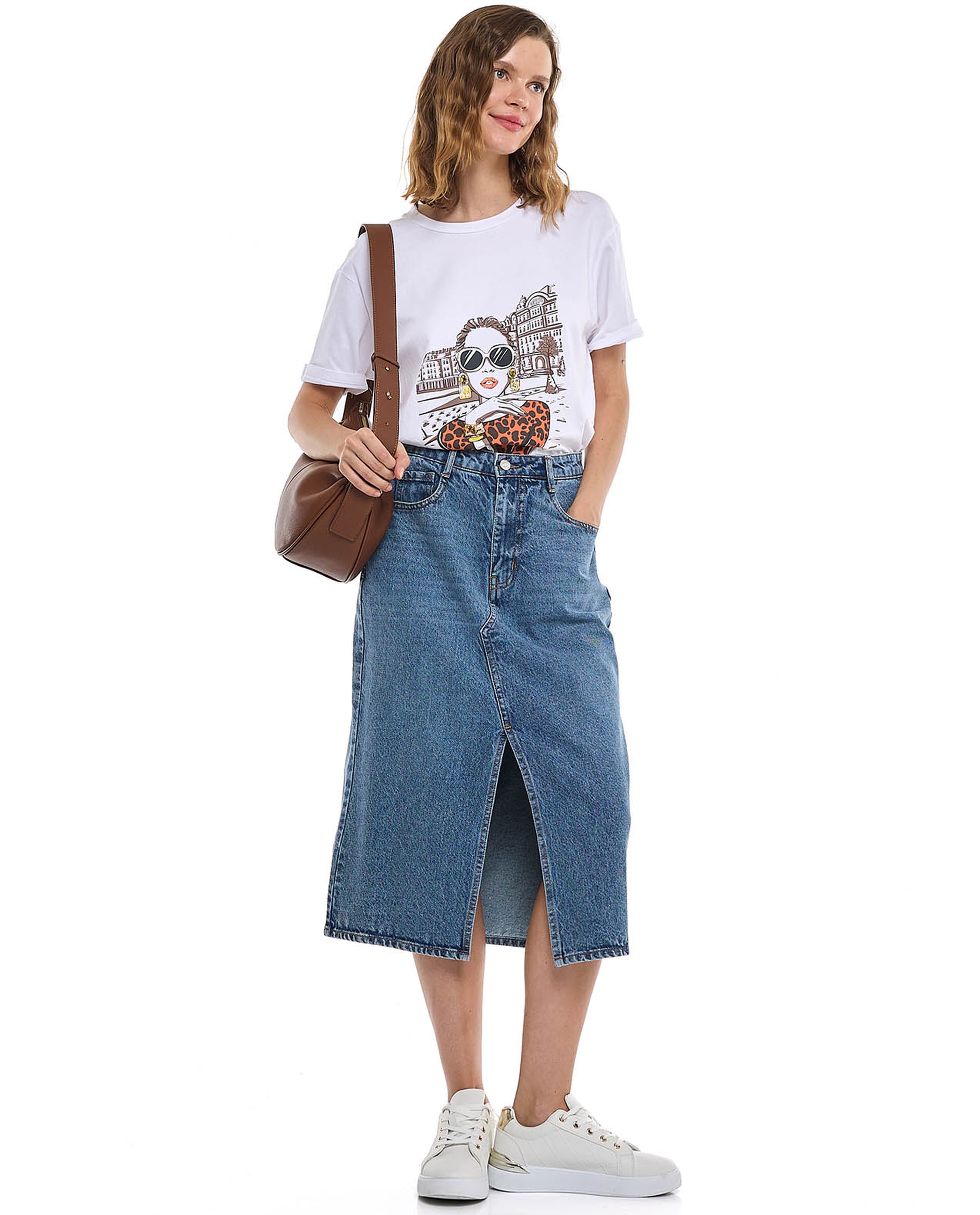 Graphic Print T-Shirt with Crew Neck and Short Sleeves