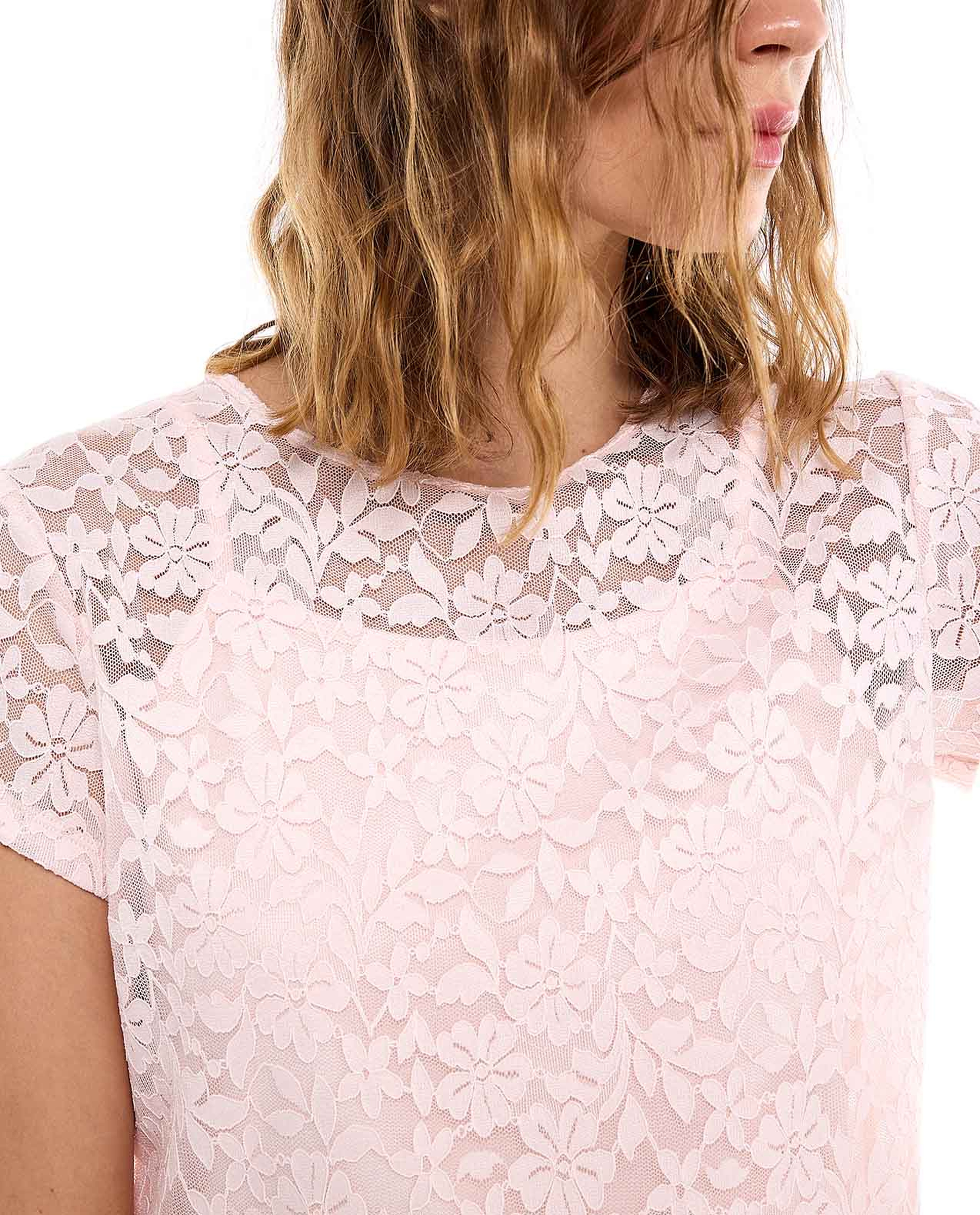 Laced Top with Crew Neck and Short Sleeves