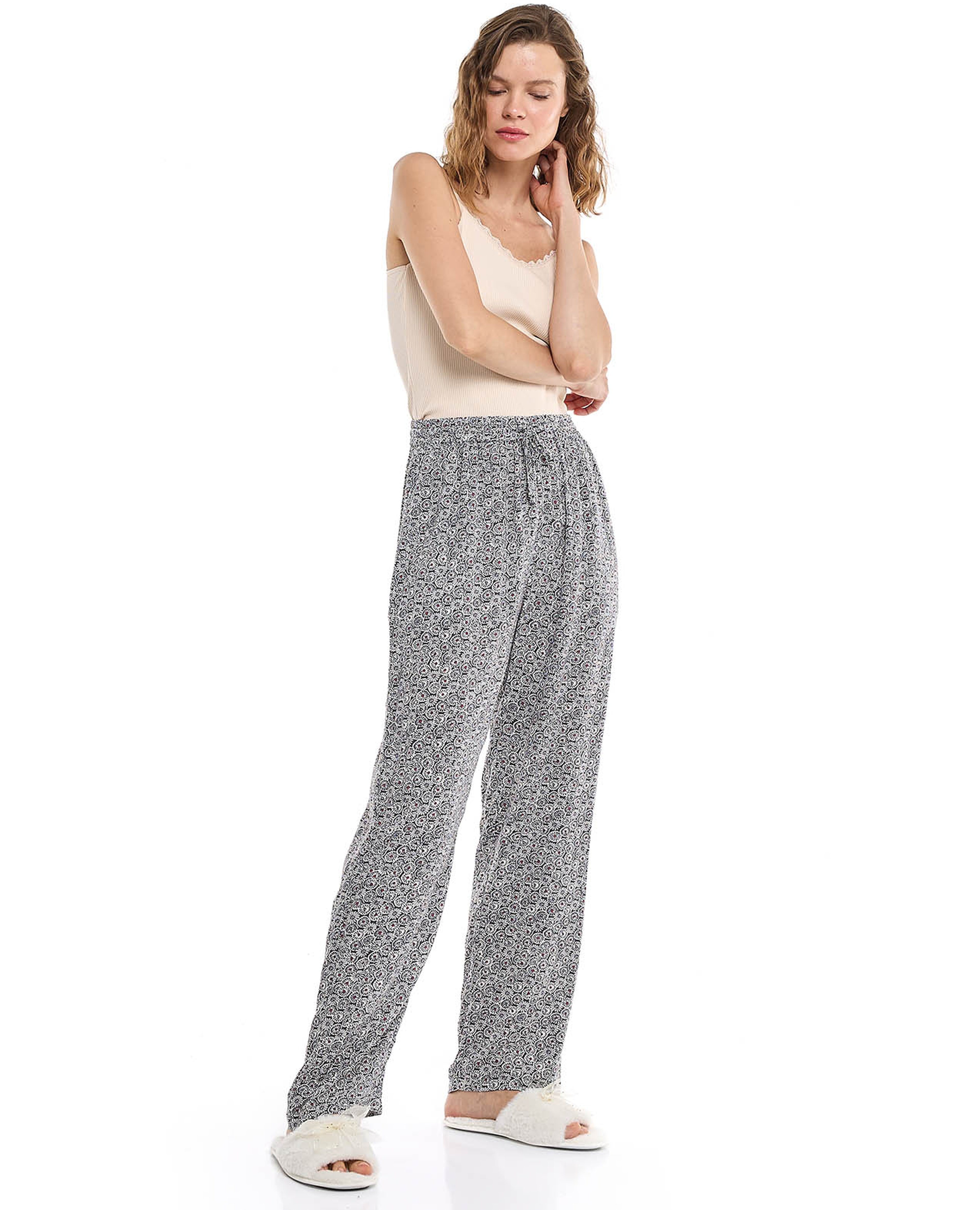 بنطال بيجاما بطبعة ورباط على الخصر