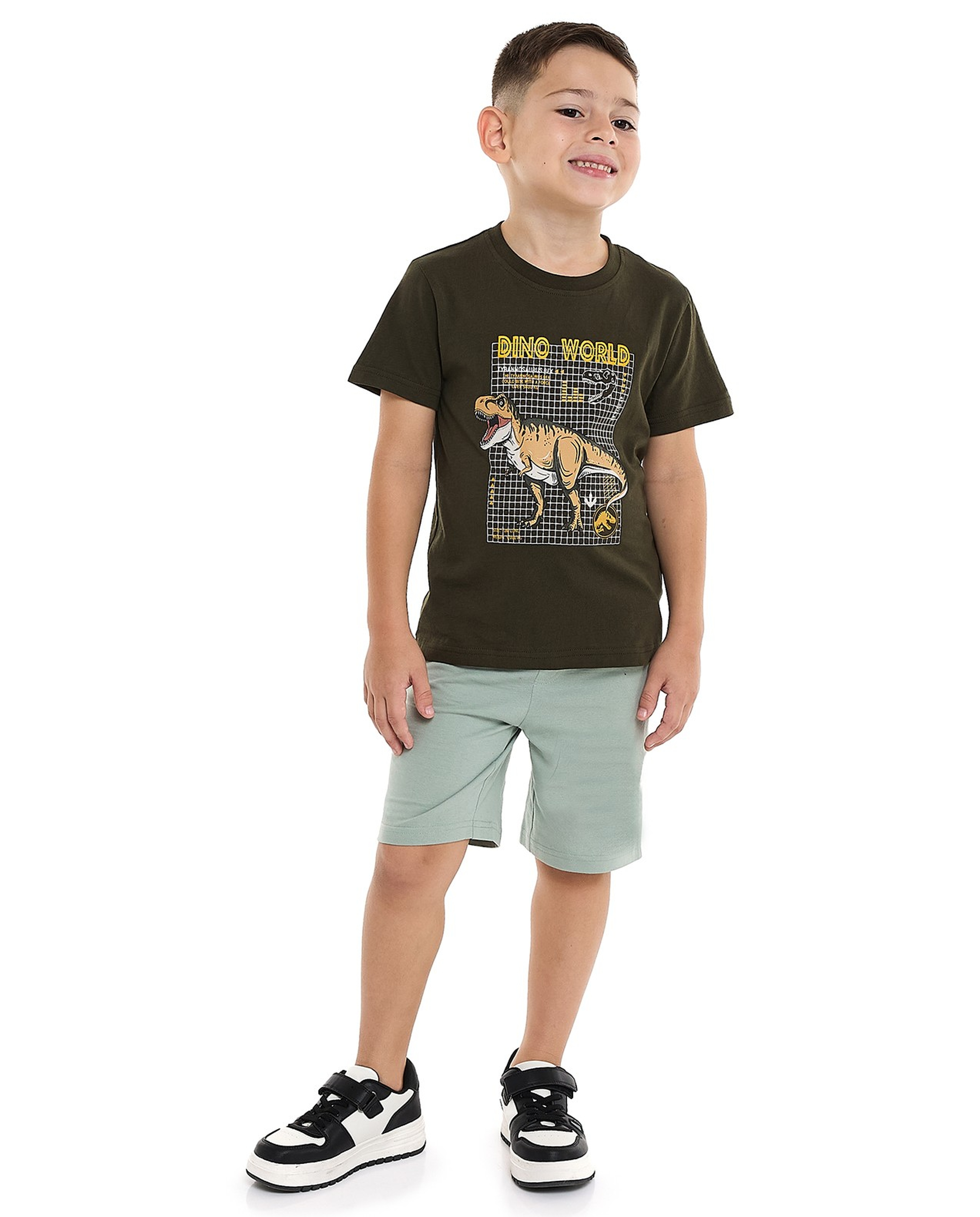 Graphic Print T-Shirt with Crew Neck and Short Sleeves