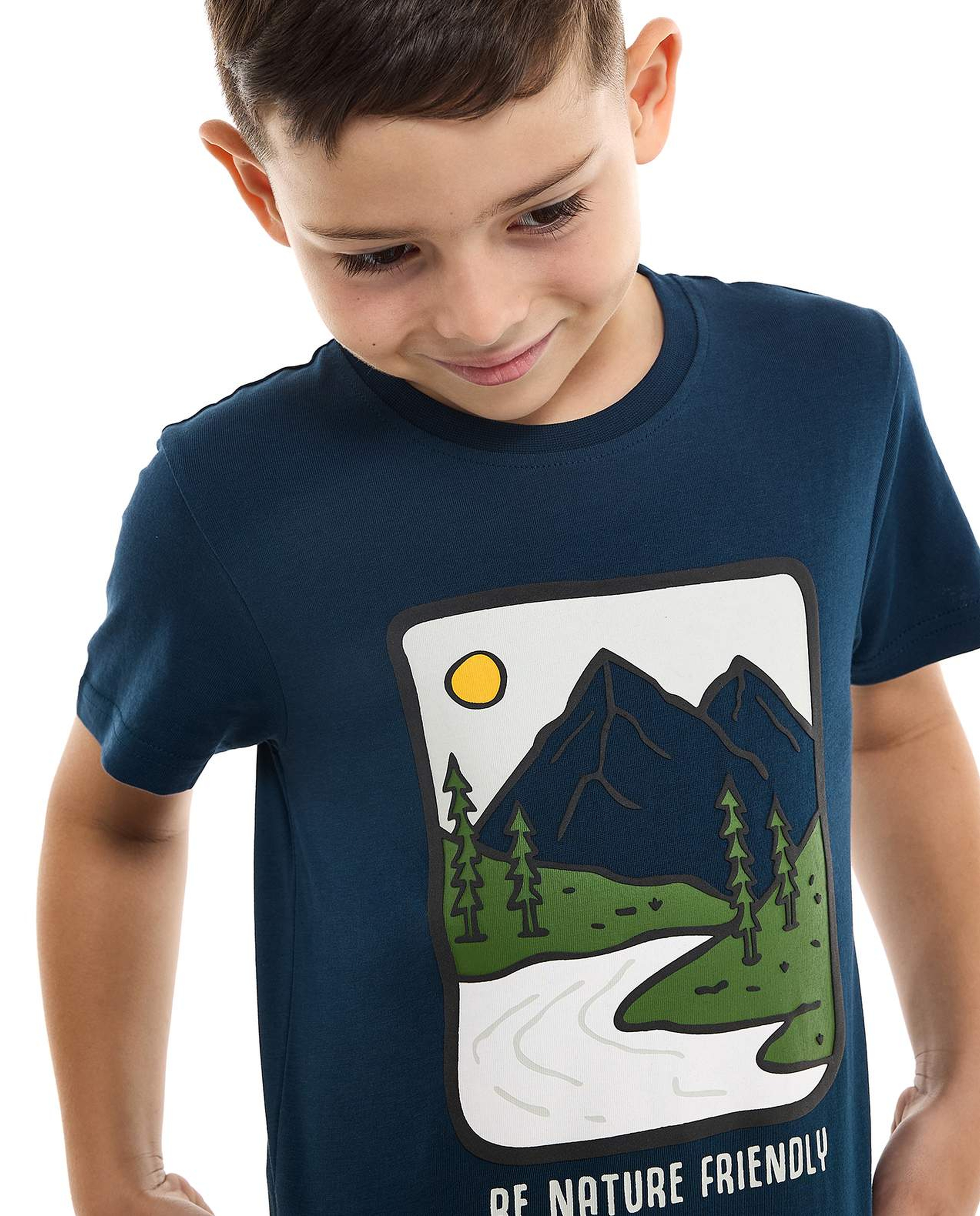 Graphic Print T-Shirt with Crew Neck and Short Sleeves