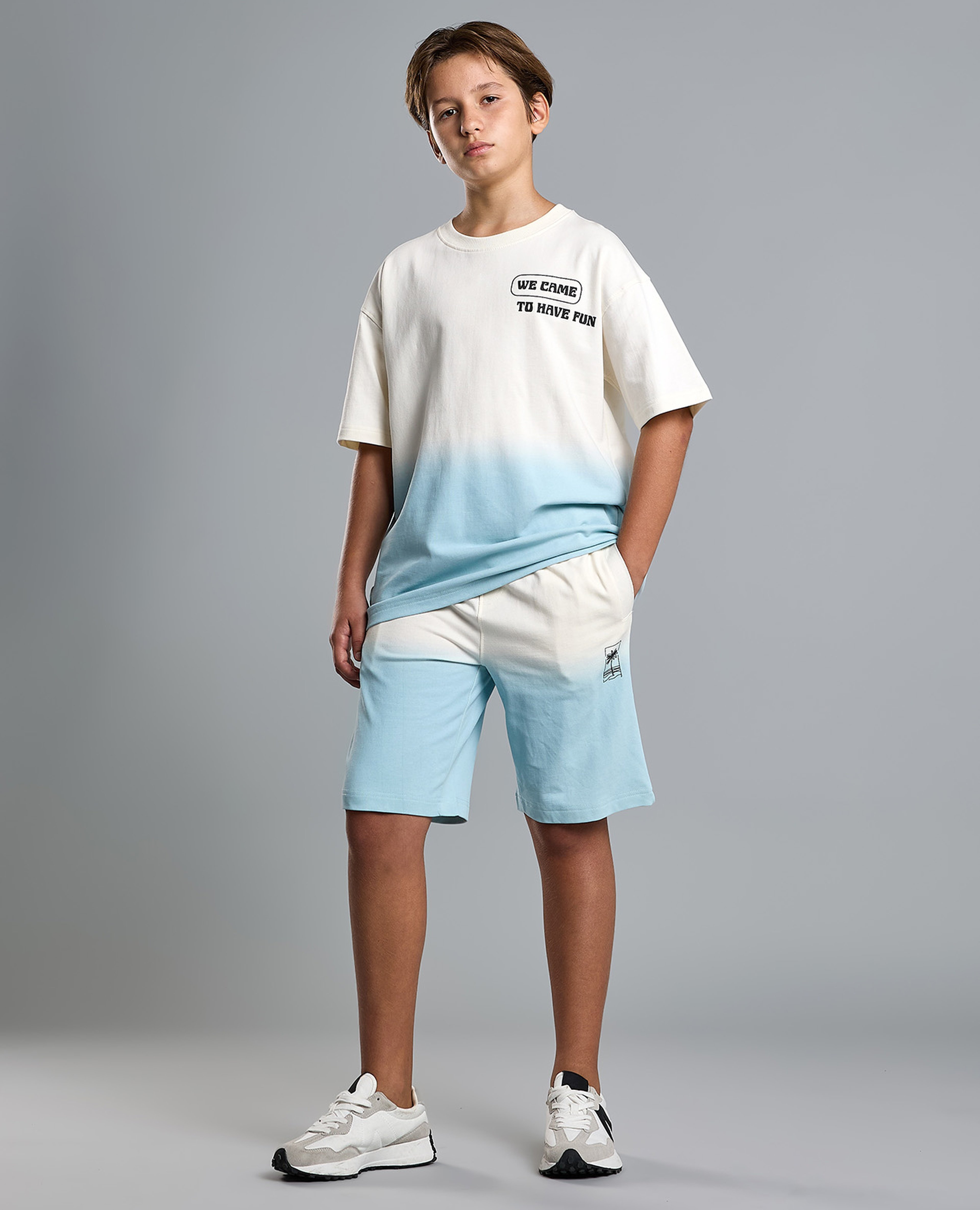 طقم تيشيرت اوفرسايز بألوان متناسقة وشورت