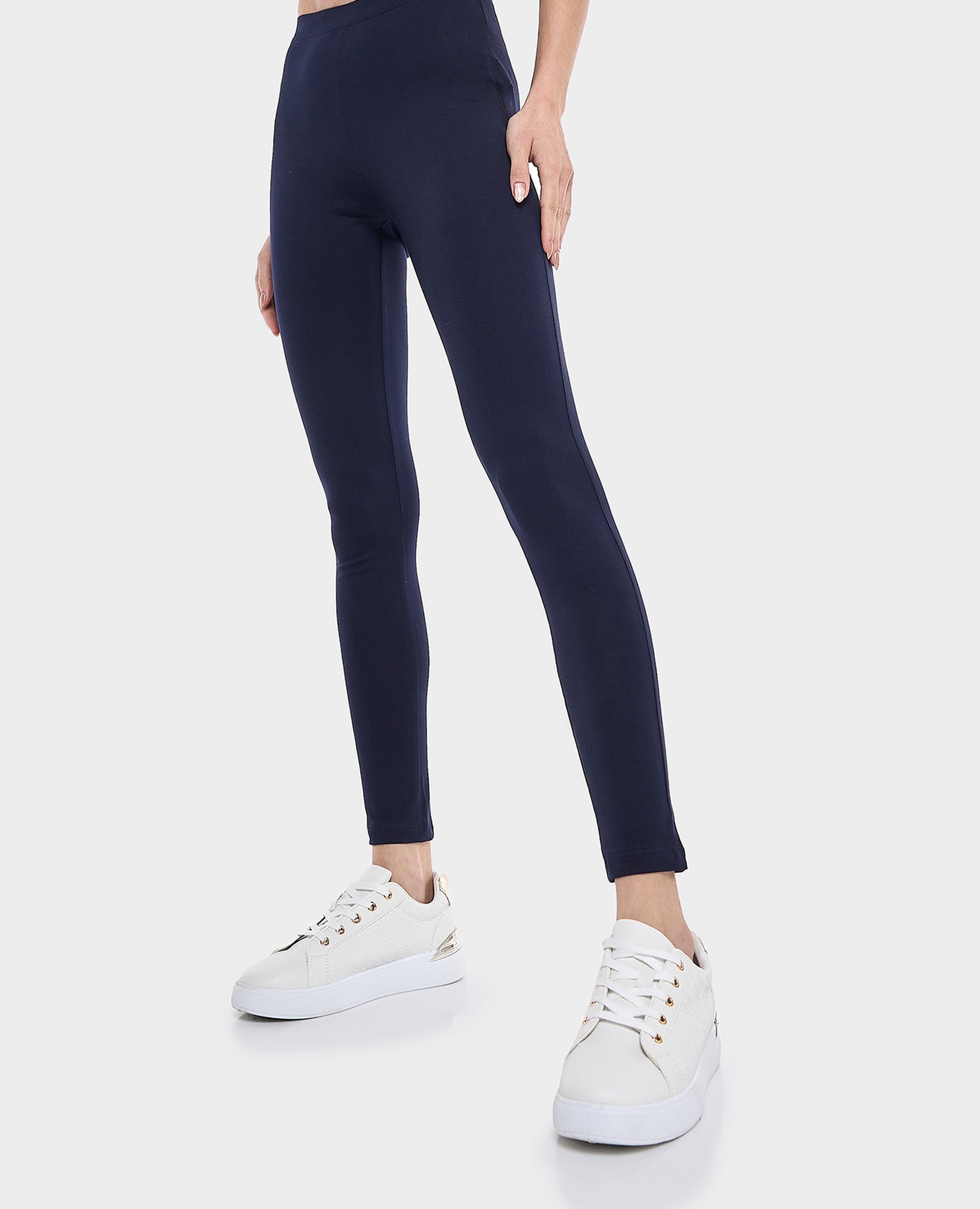 ليقنز سادة بخصر مرن