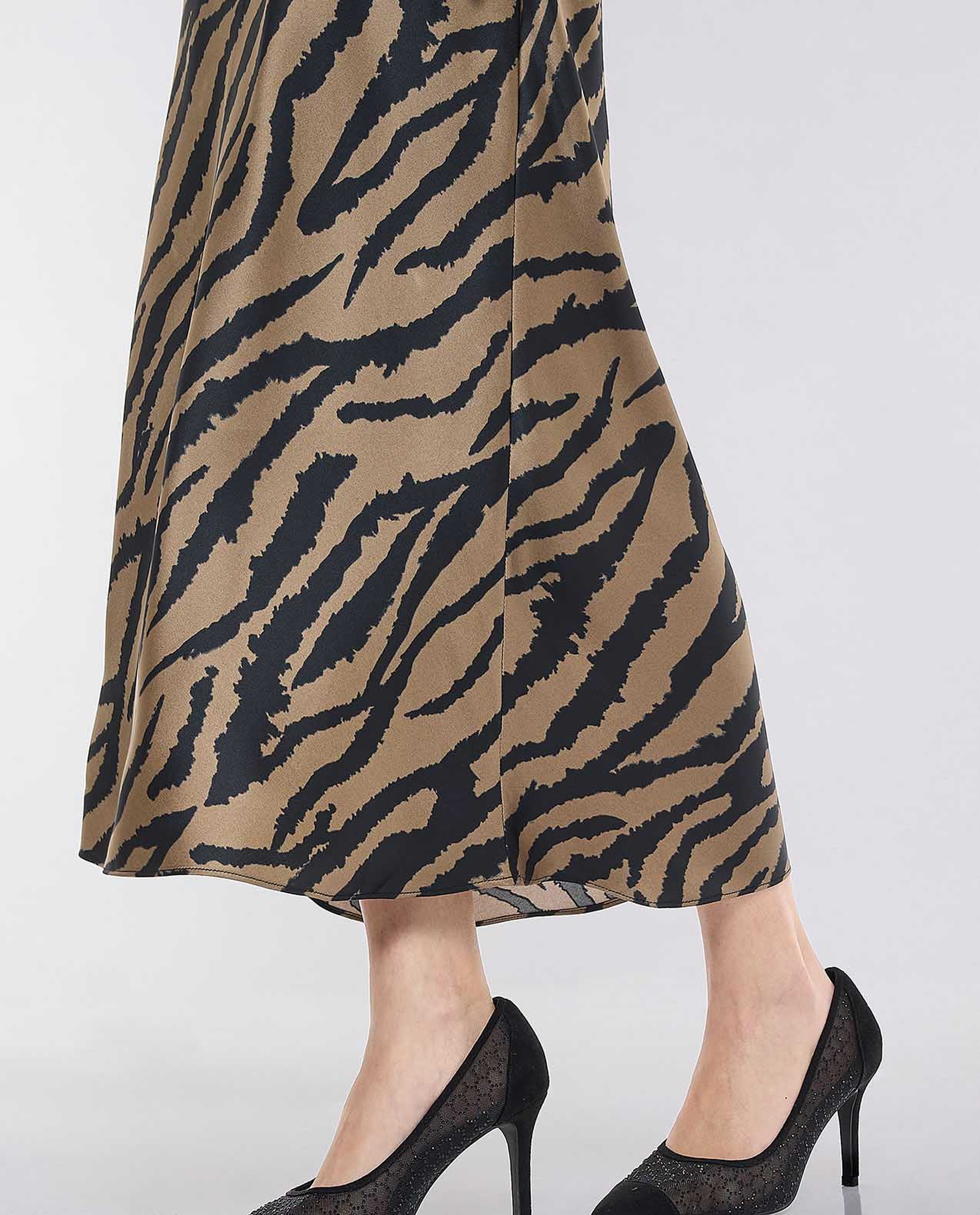 Zebra Patterned Maxi Skirt with Elastic Waist