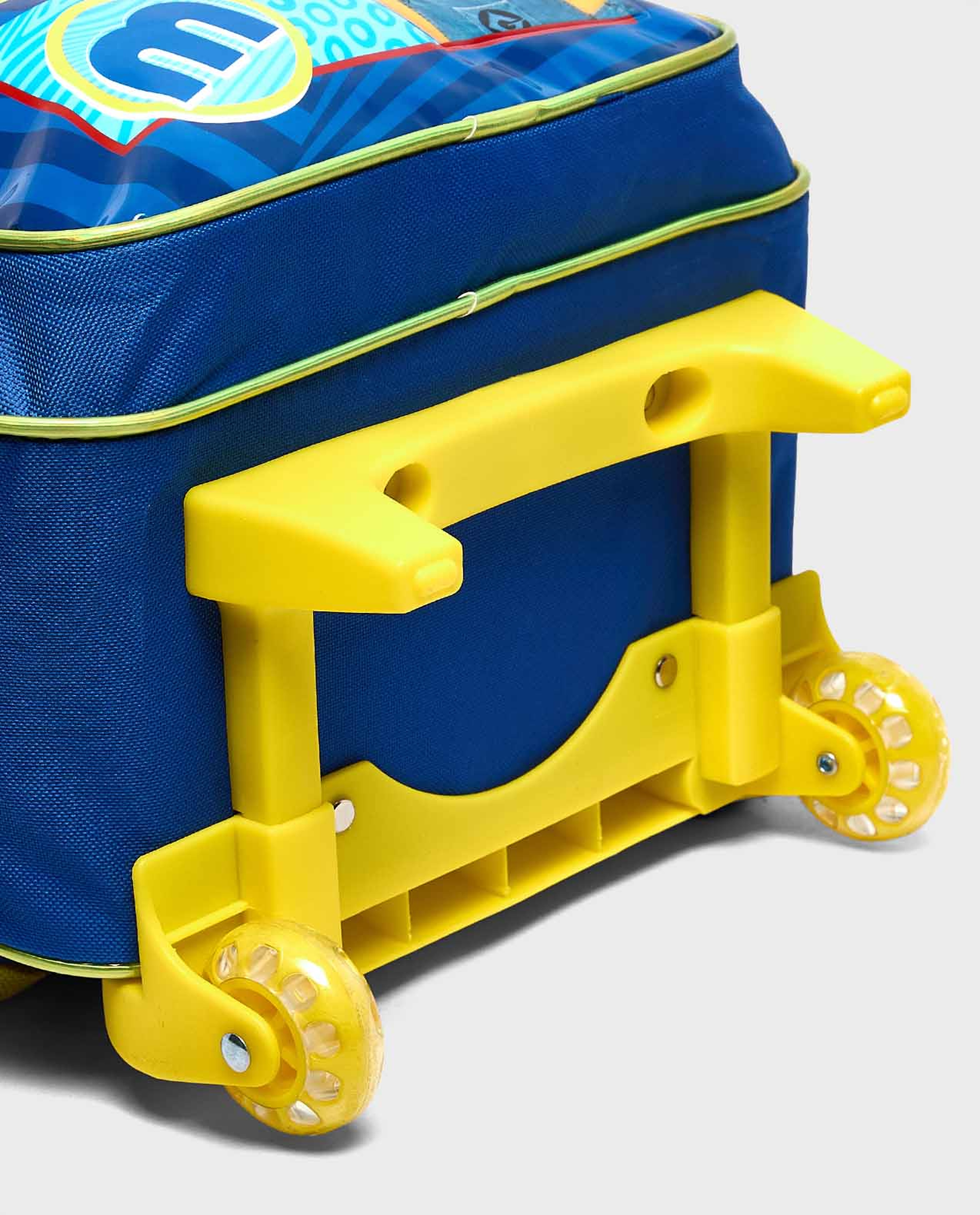 Minions 16" Trolley Backpack Set"