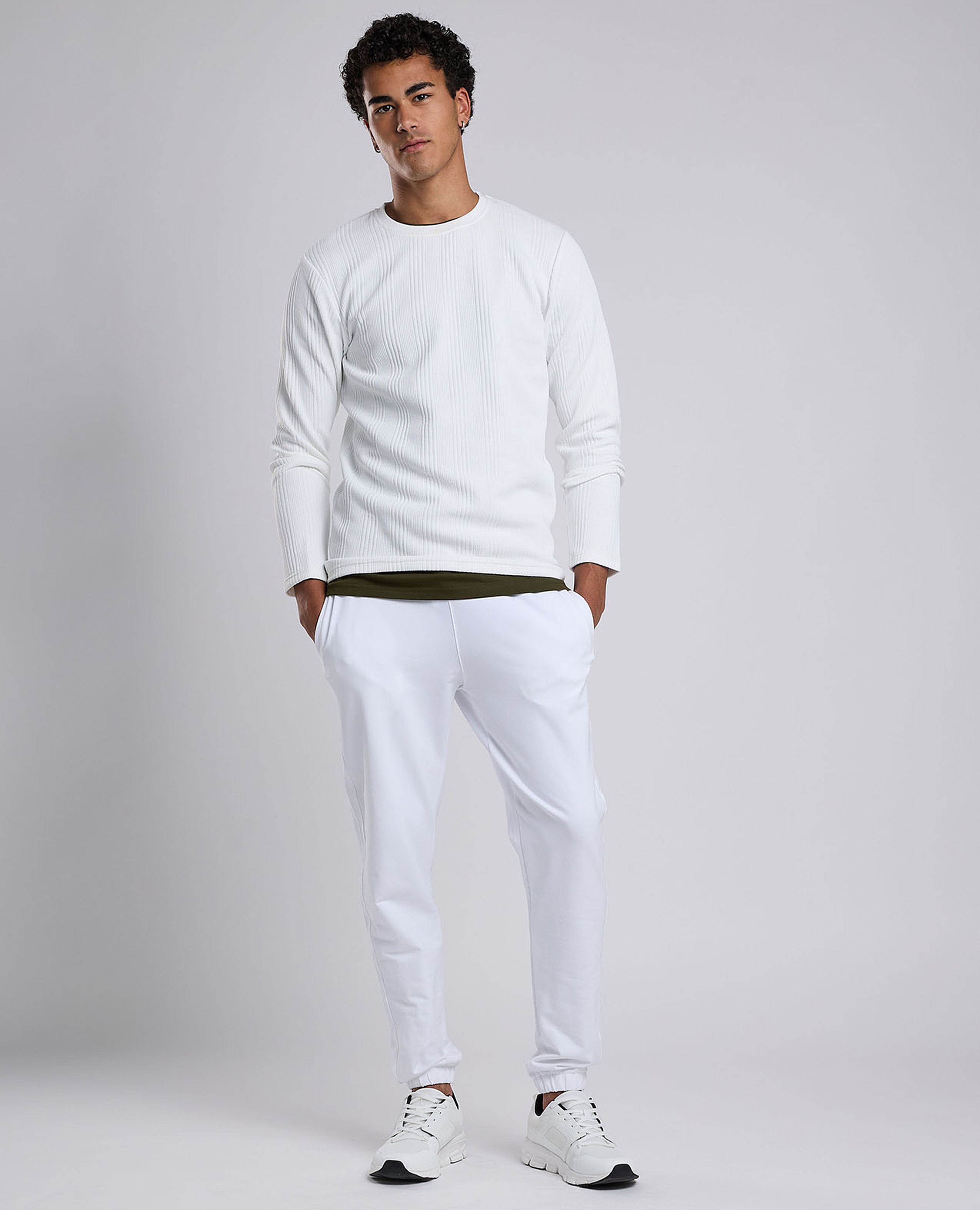 بنطال رياضي برباط خصر