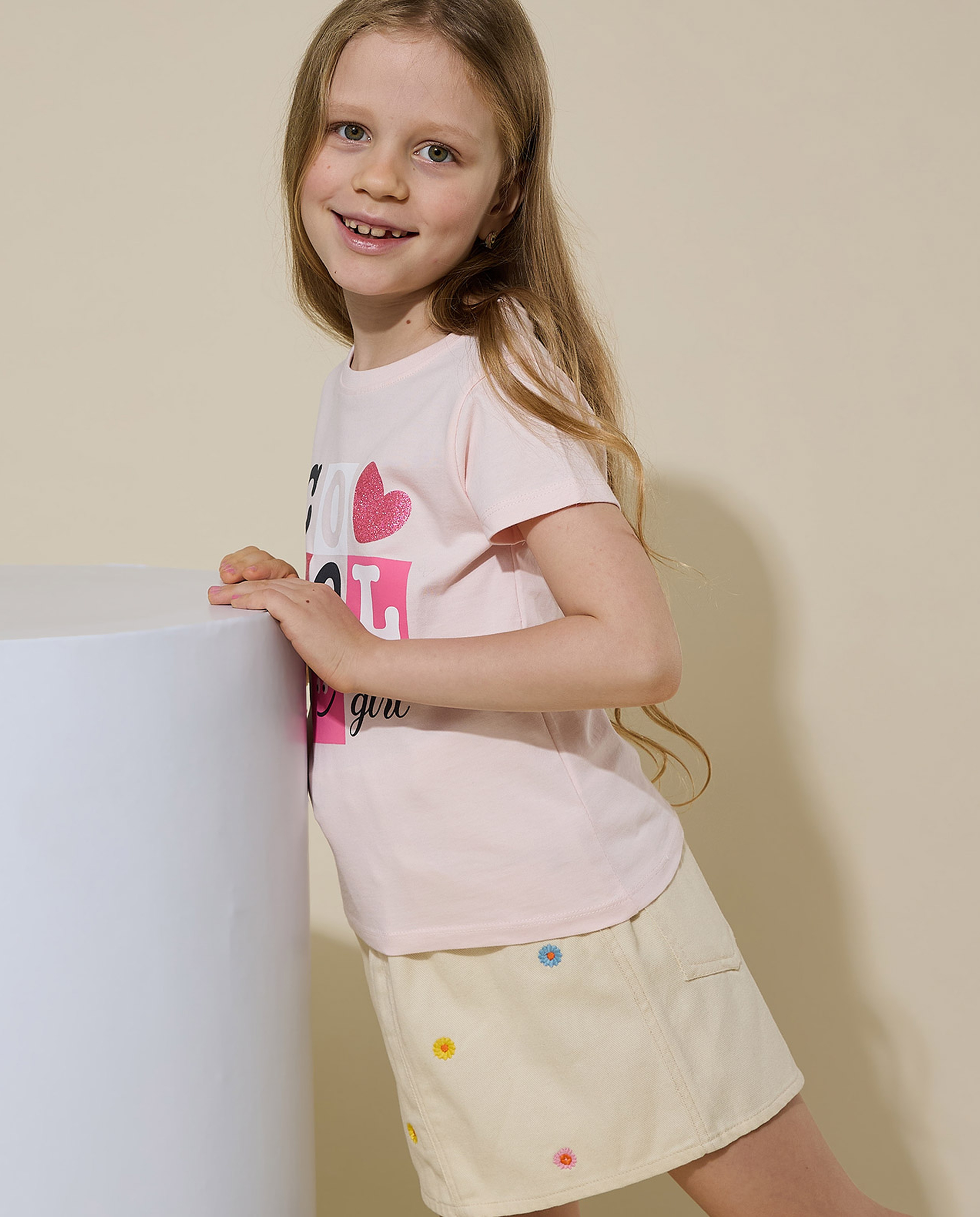 Graphic Print T-Shirt with Crew Neck and Short Sleeves