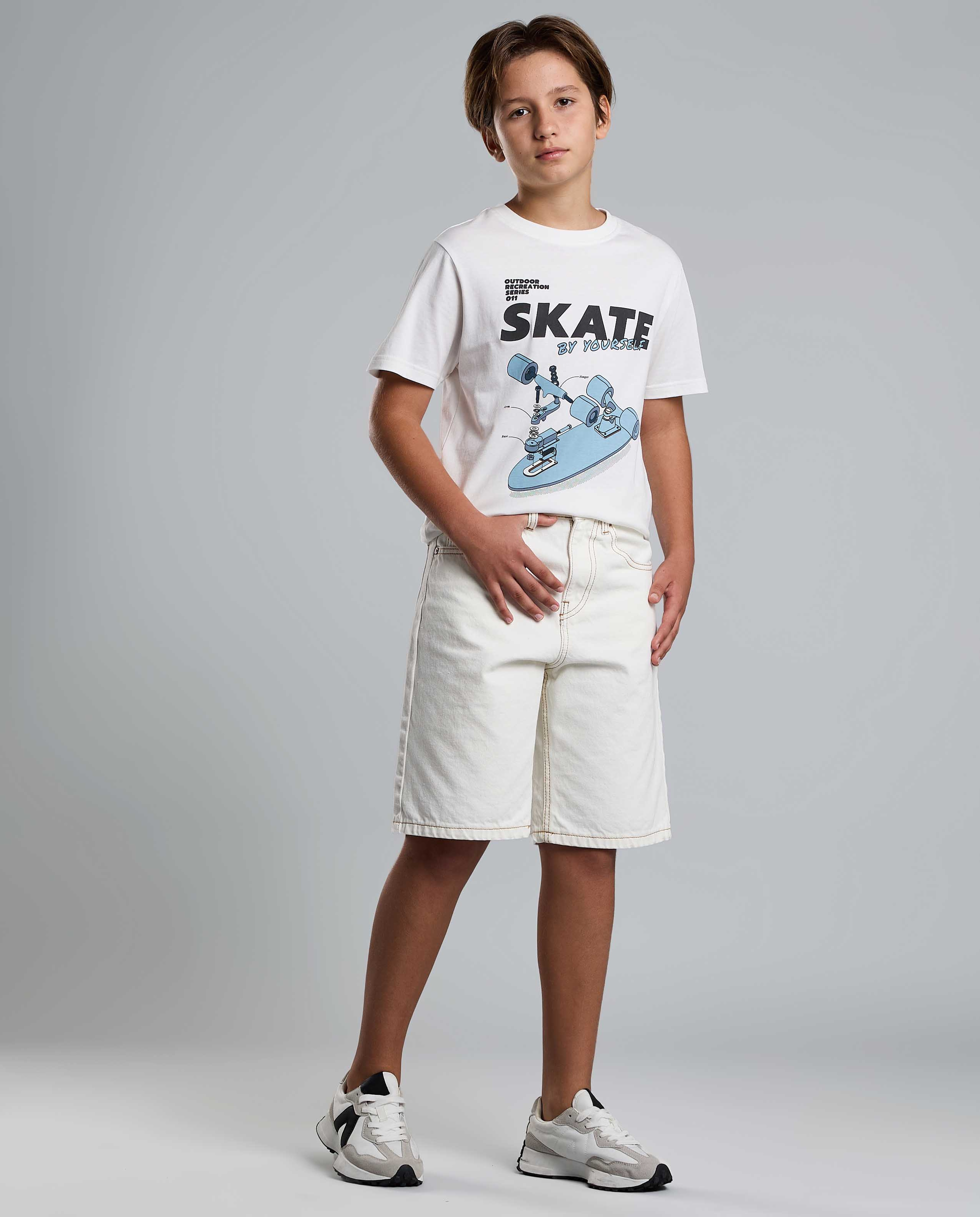 Graphic Print T-Shirt with Crew Neck and Short Sleeves