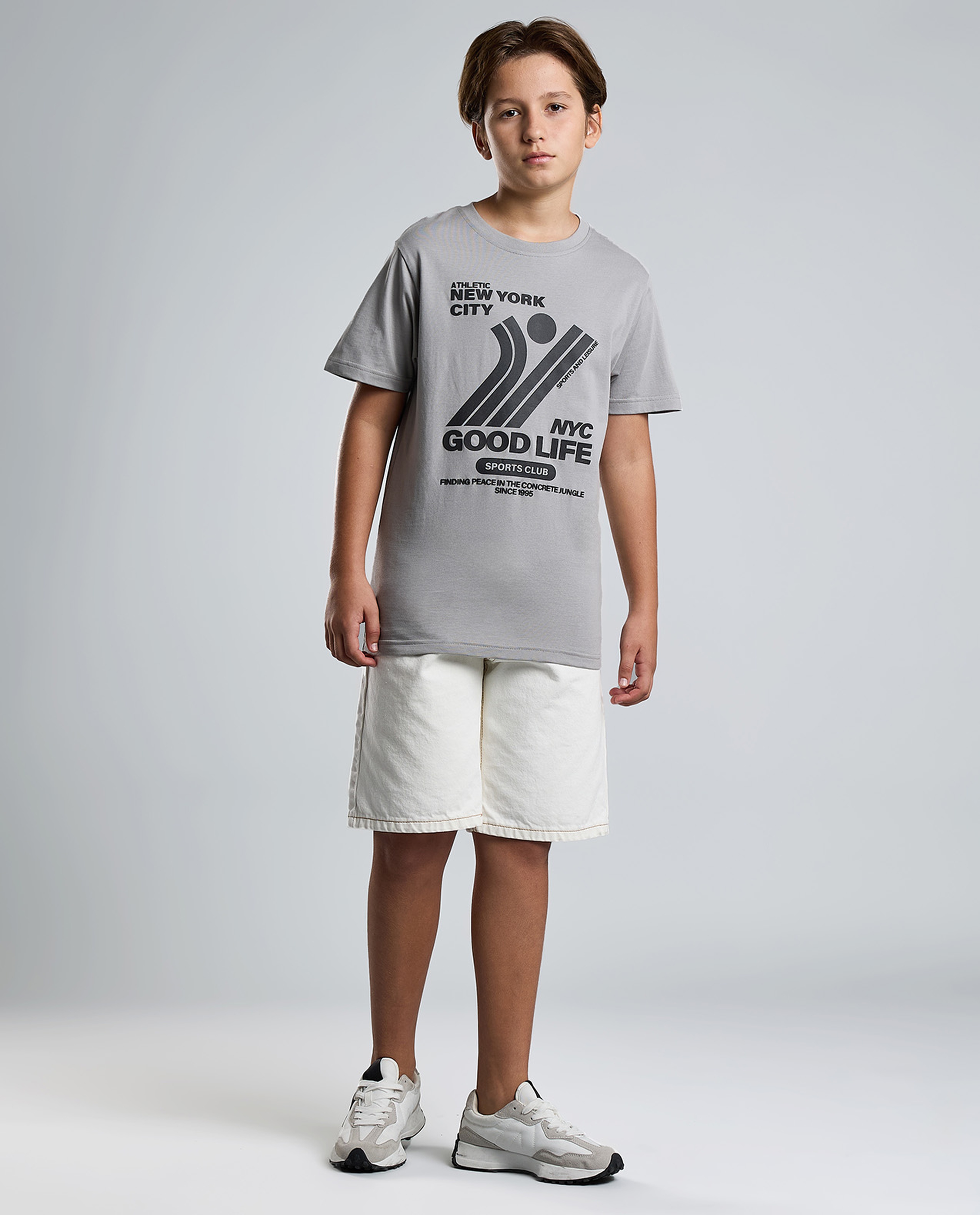 Graphic Print T-Shirt with Crew Neck and Short Sleeves