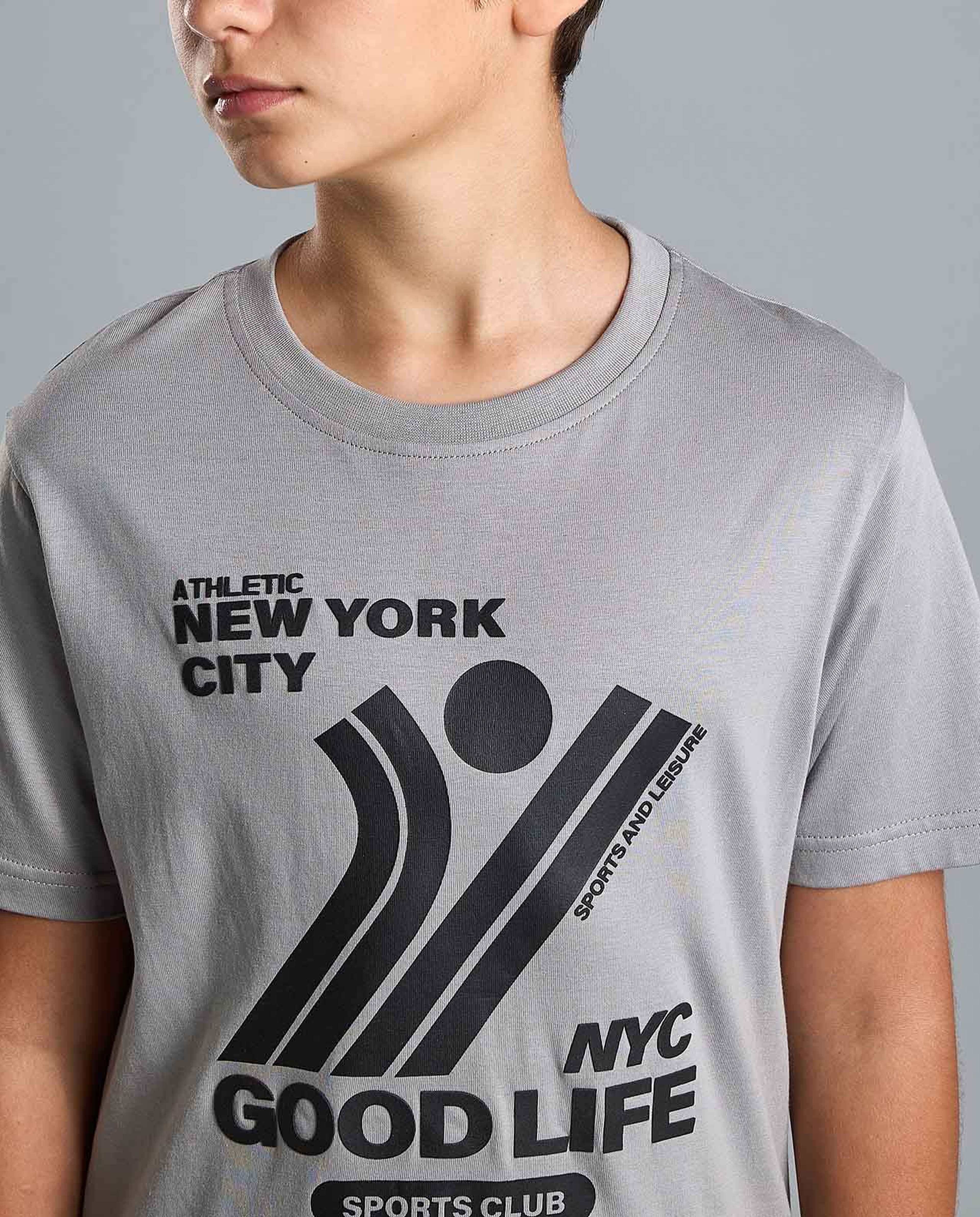 Graphic Print T-Shirt with Crew Neck and Short Sleeves