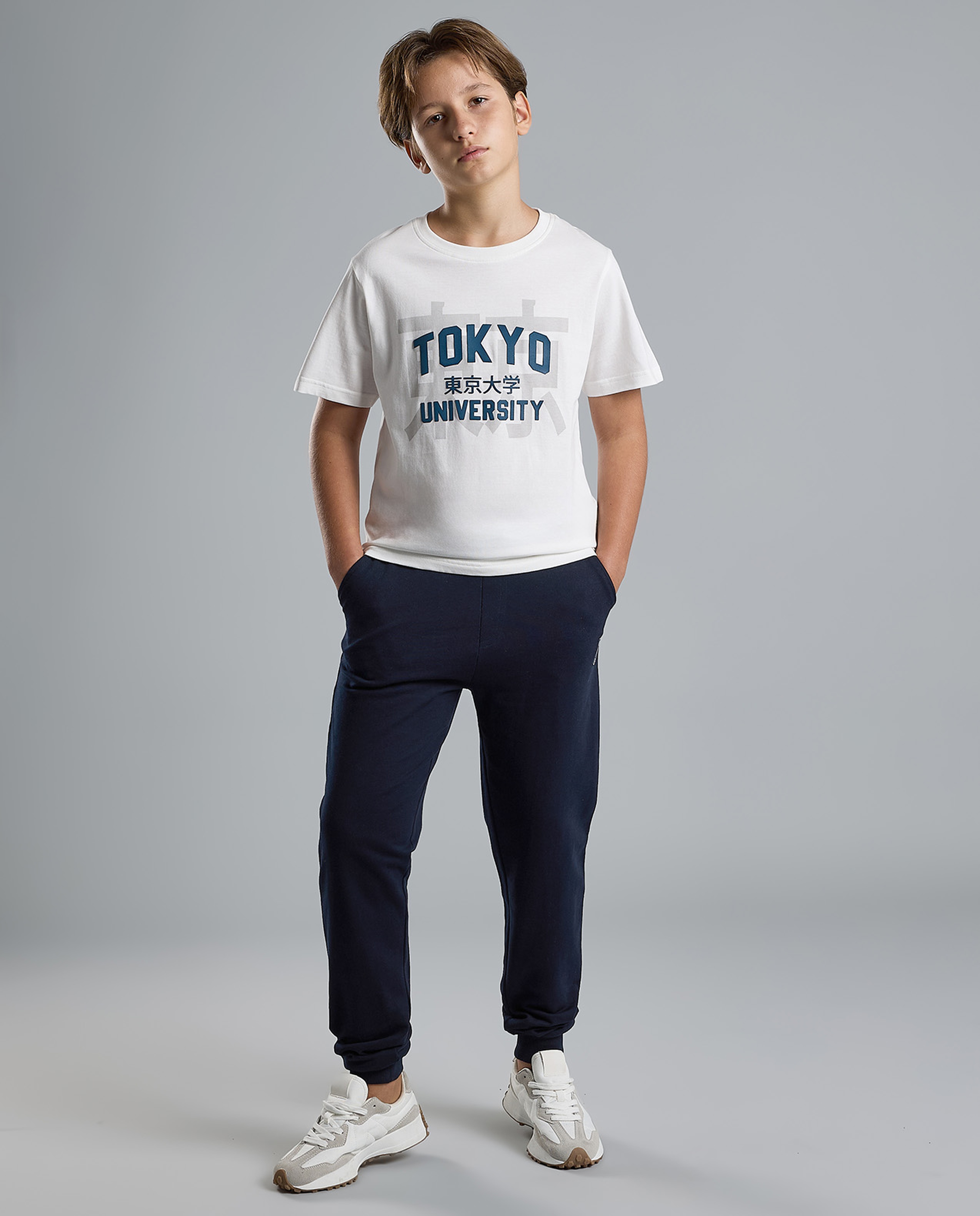 Graphic Print T-Shirt with Crew Neck and Short Sleeves