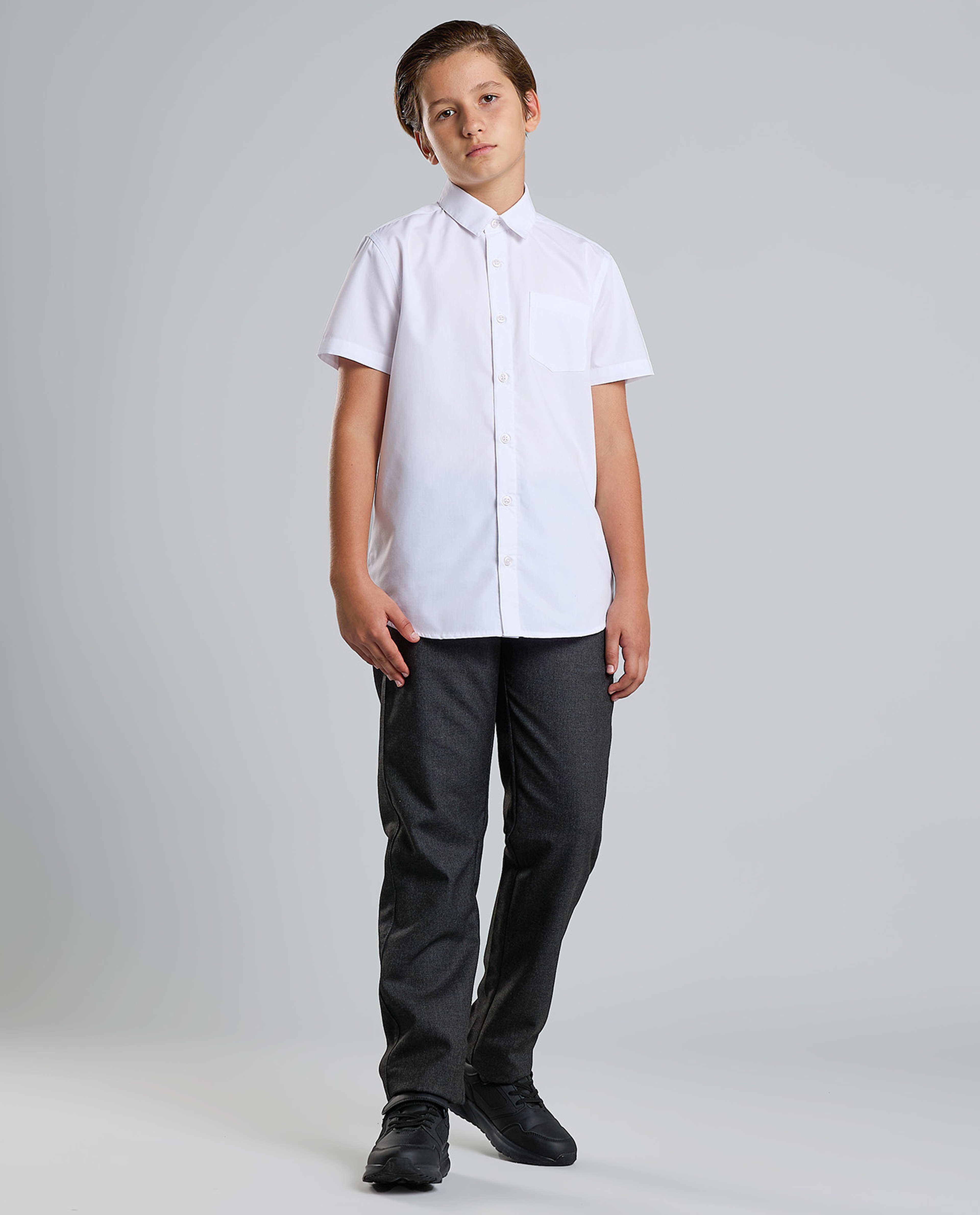 Solid Shirt with Classic Collar and Short Sleeves