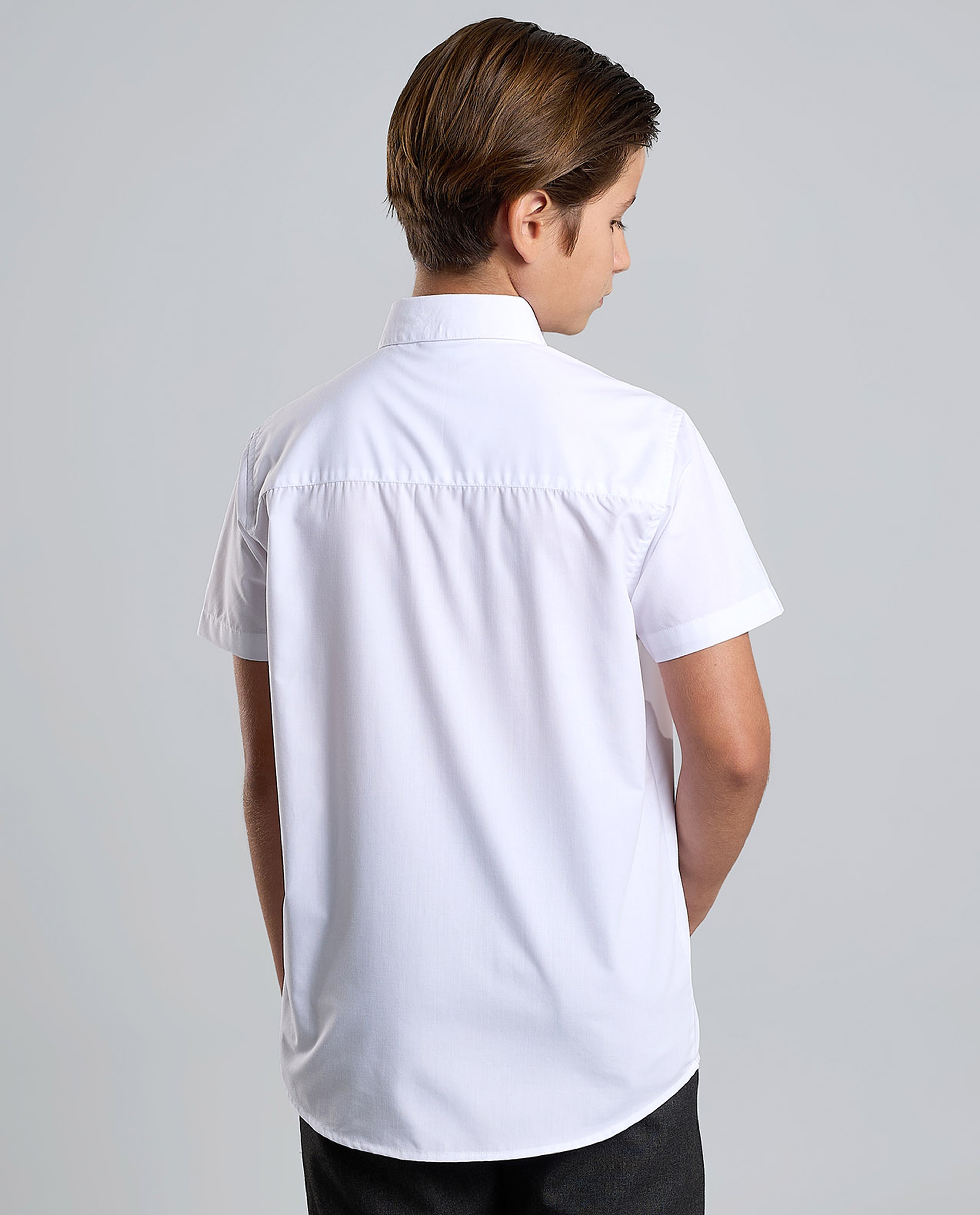 Solid Shirt with Classic Collar and Short Sleeves
