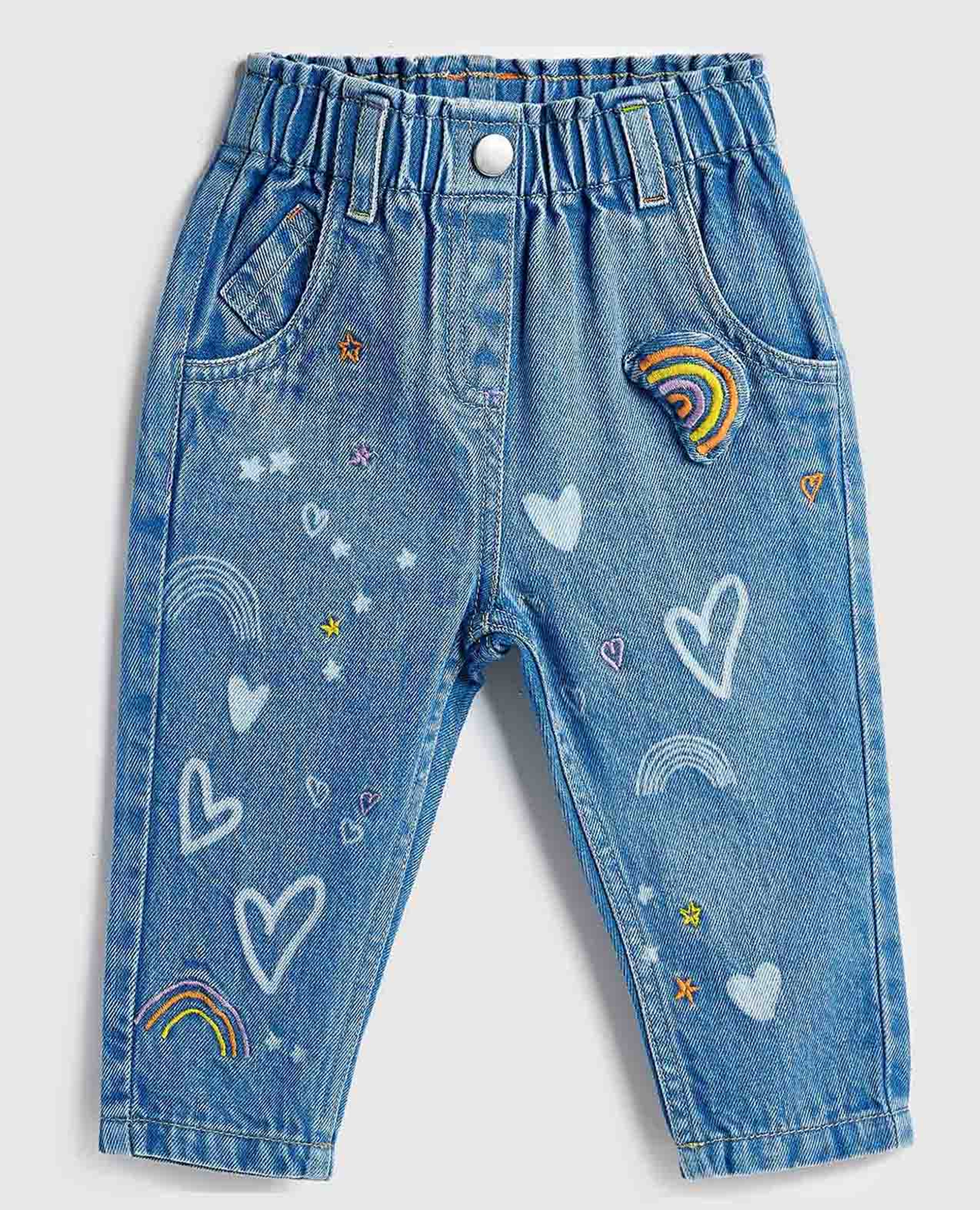 جينز مطرز بأزرار