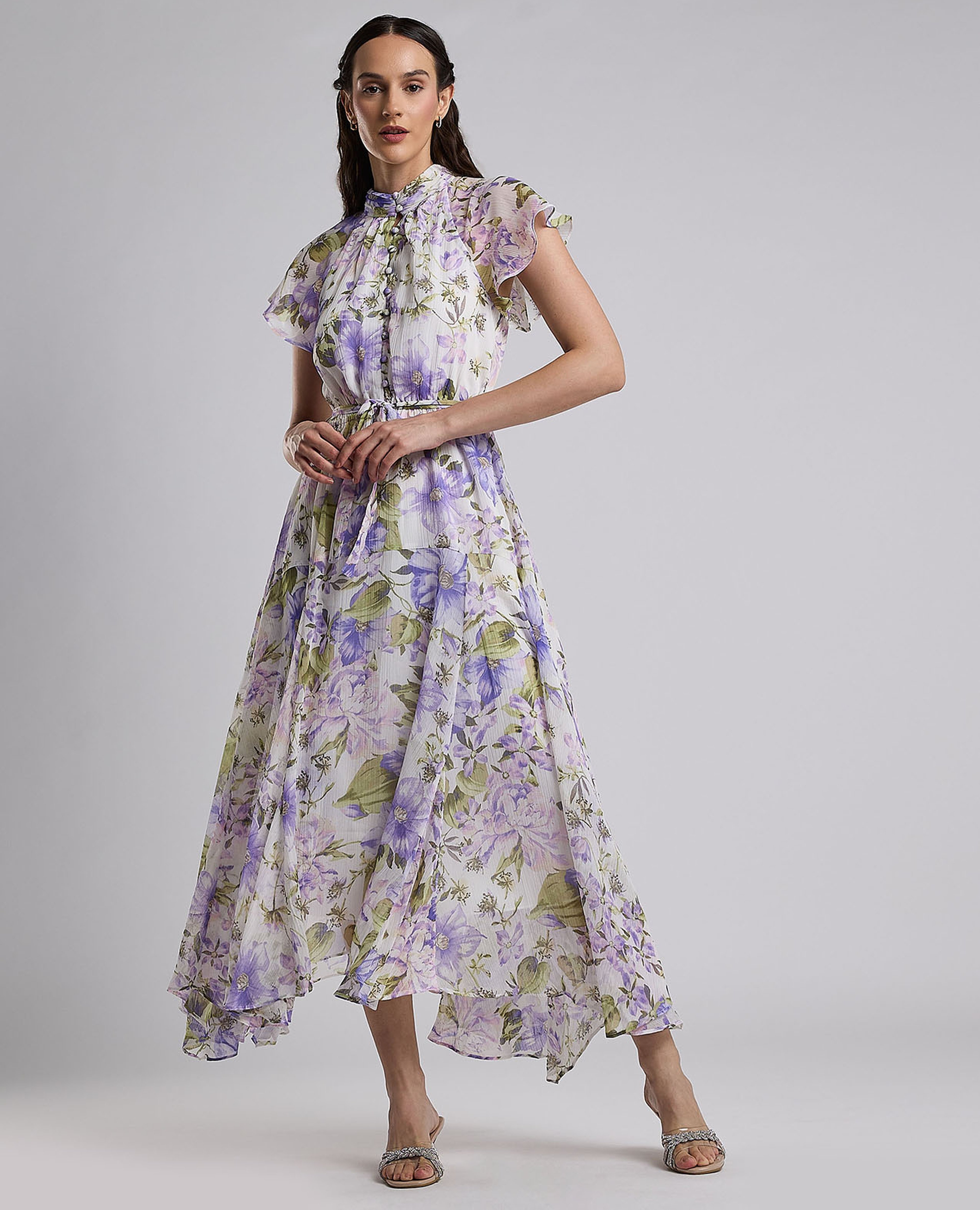 فستان ميدي بطبعة ورد بأكمام فلير ورقبة عالية