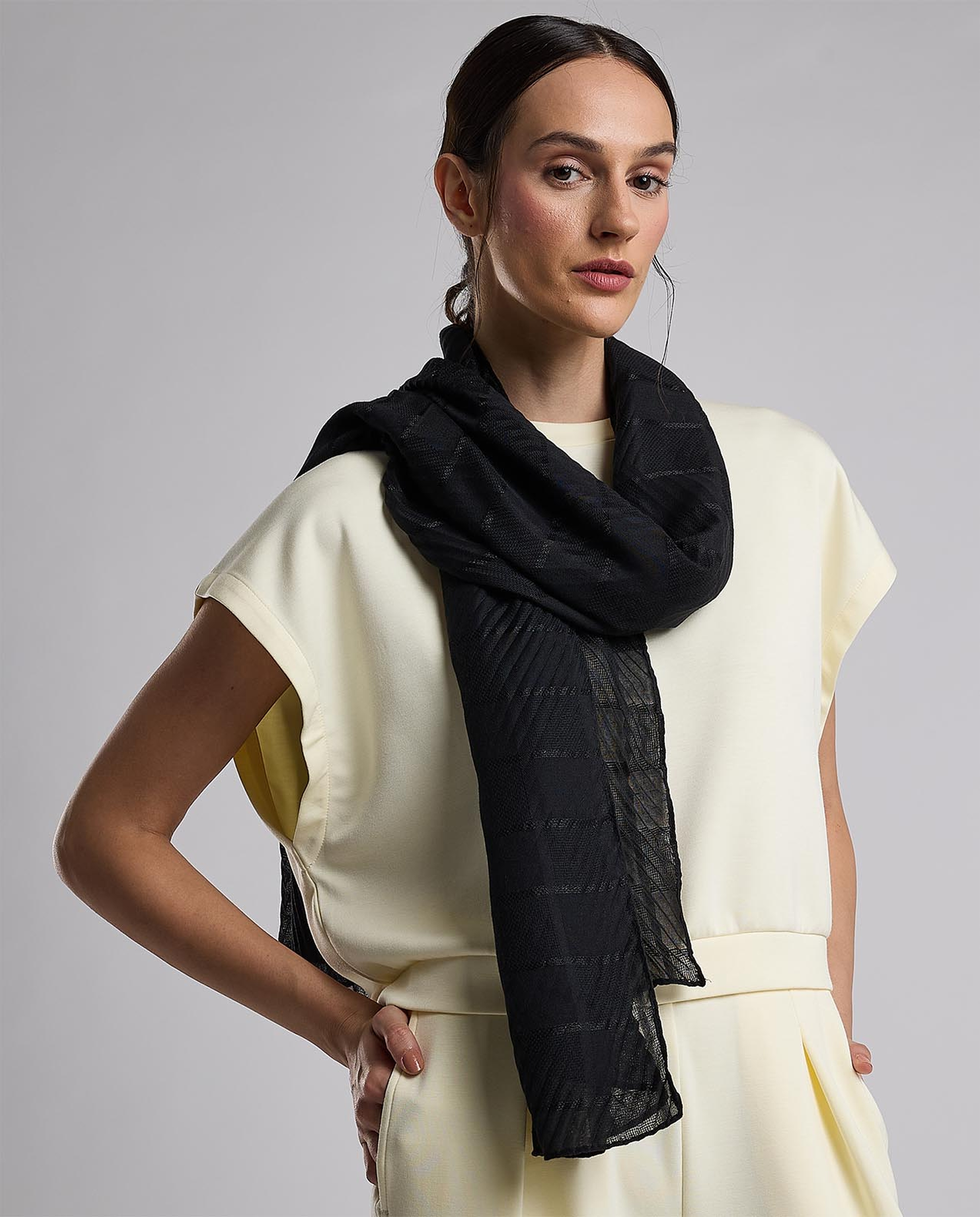 Self Patterned Scarf