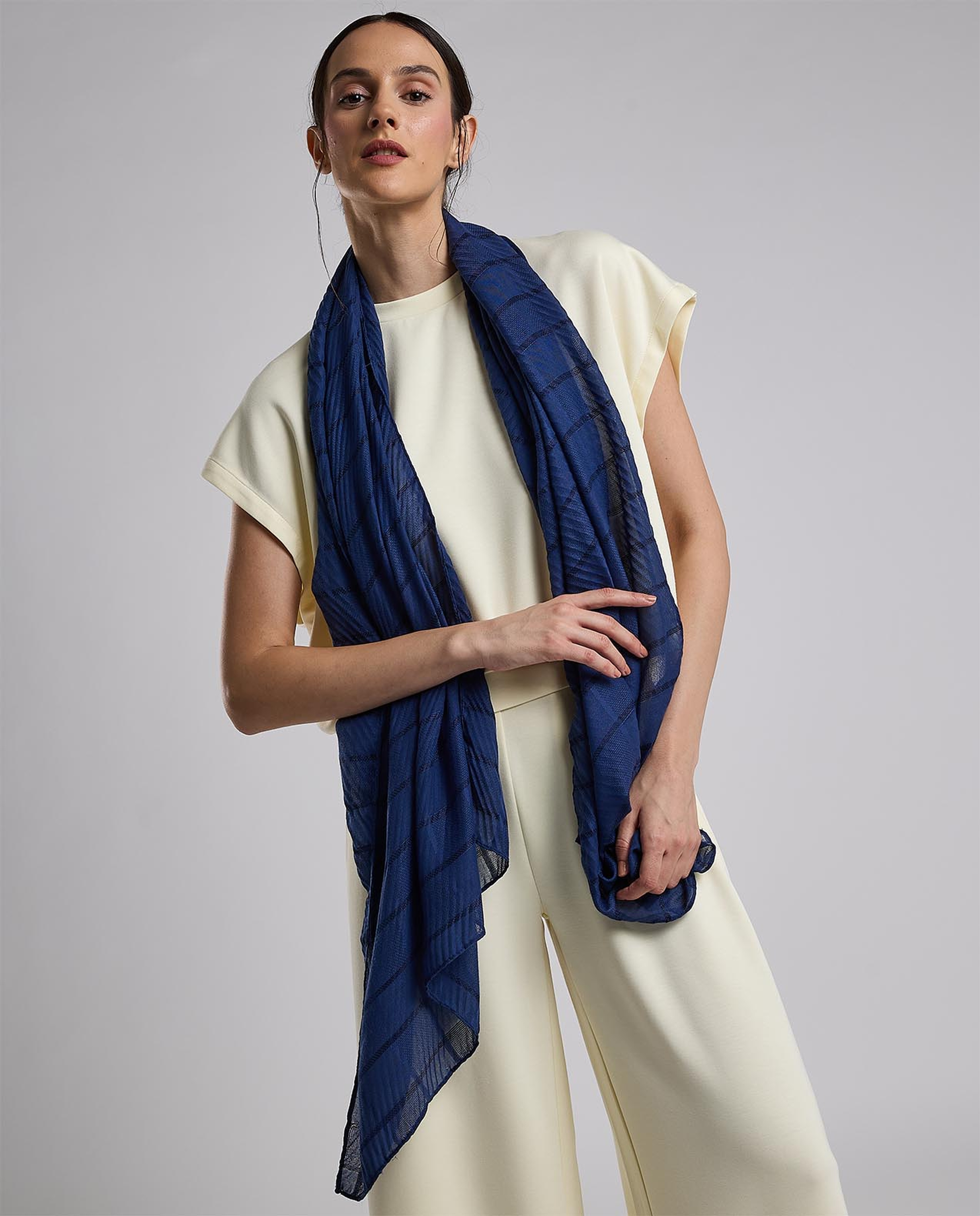 Self Patterned Scarf