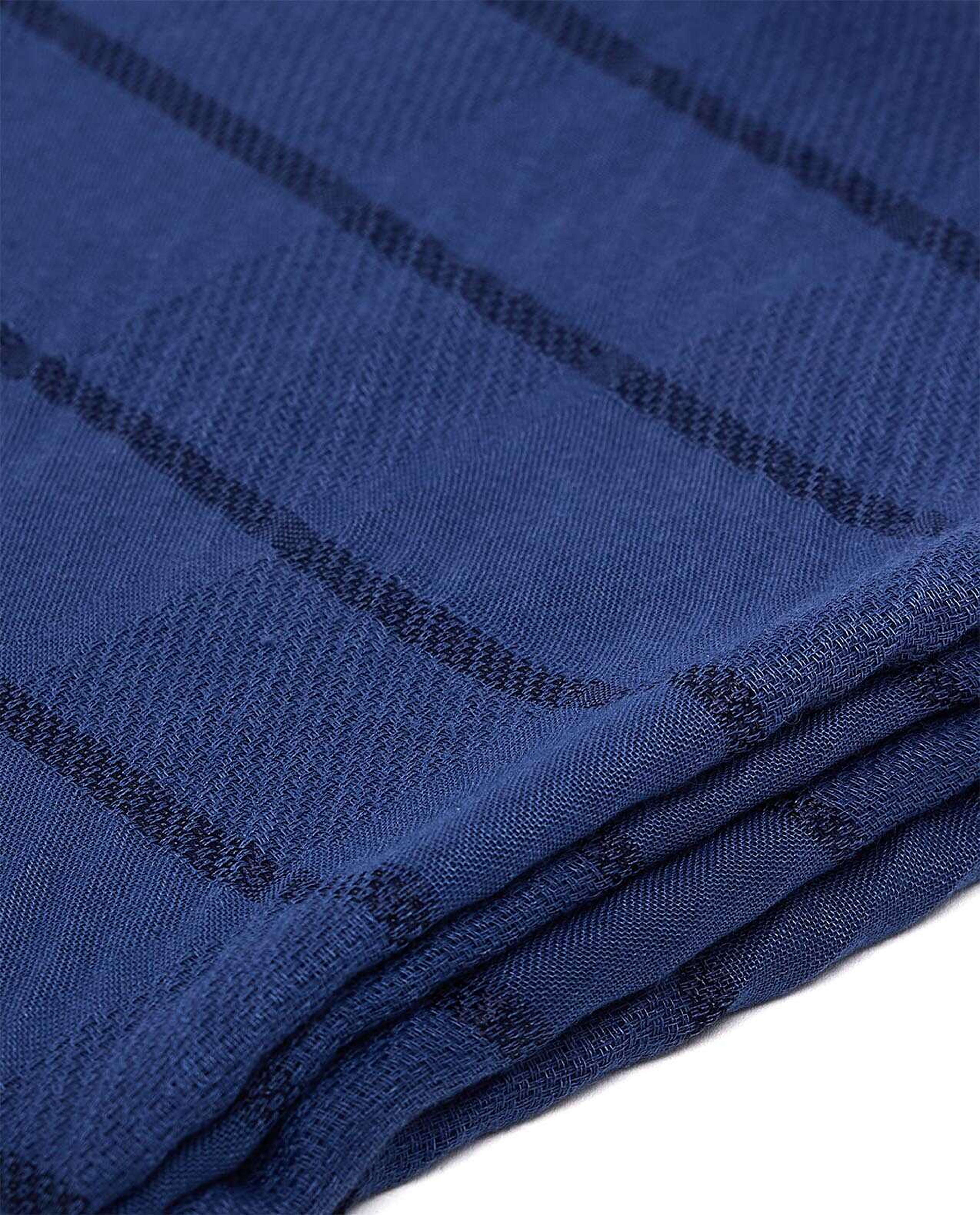 Self Patterned Scarf