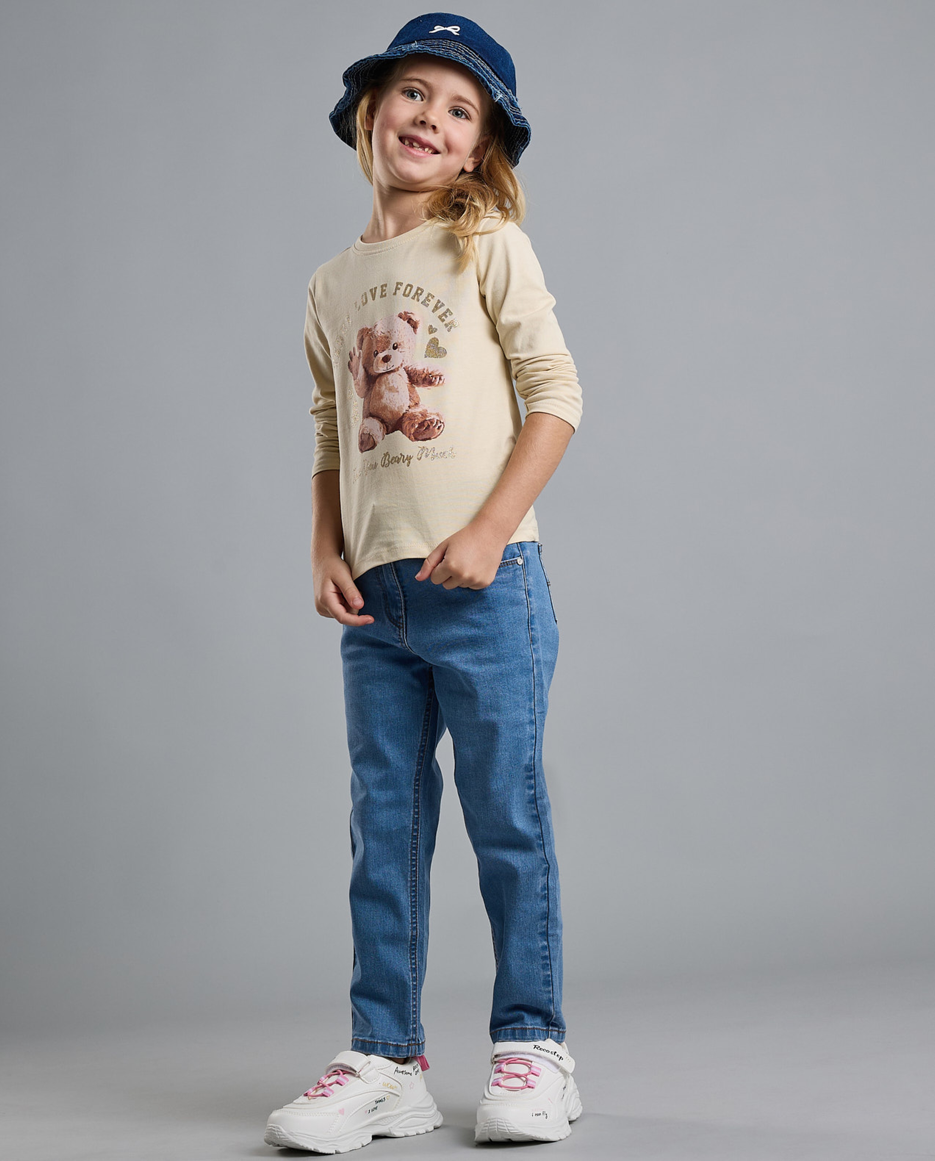 Faded Regular Fit Jeans with Button Closure