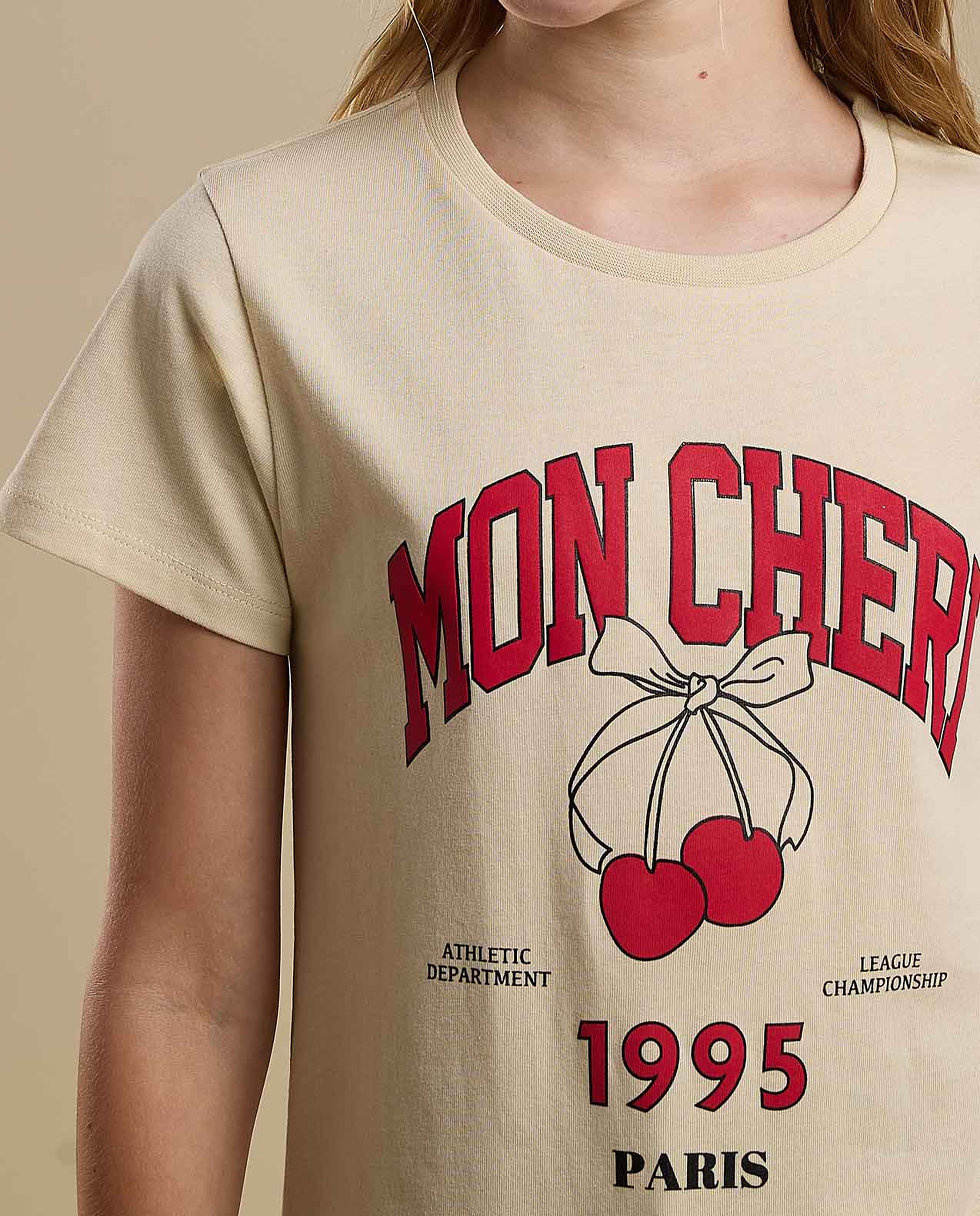 Graphic Print T-Shirt with Crew Neck and Short Sleeves