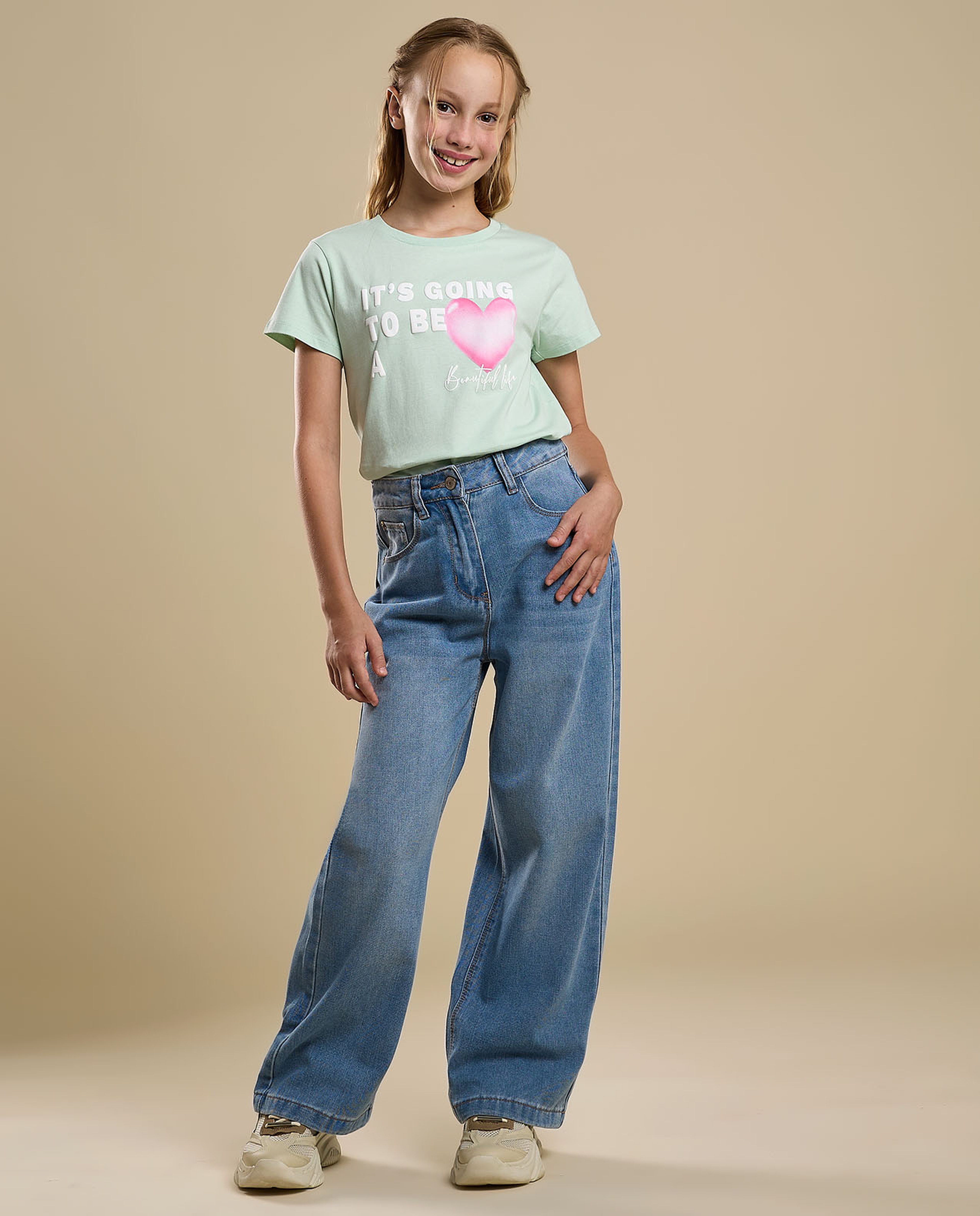 Graphic Print T-Shirt with Crew Neck and Short Sleeves