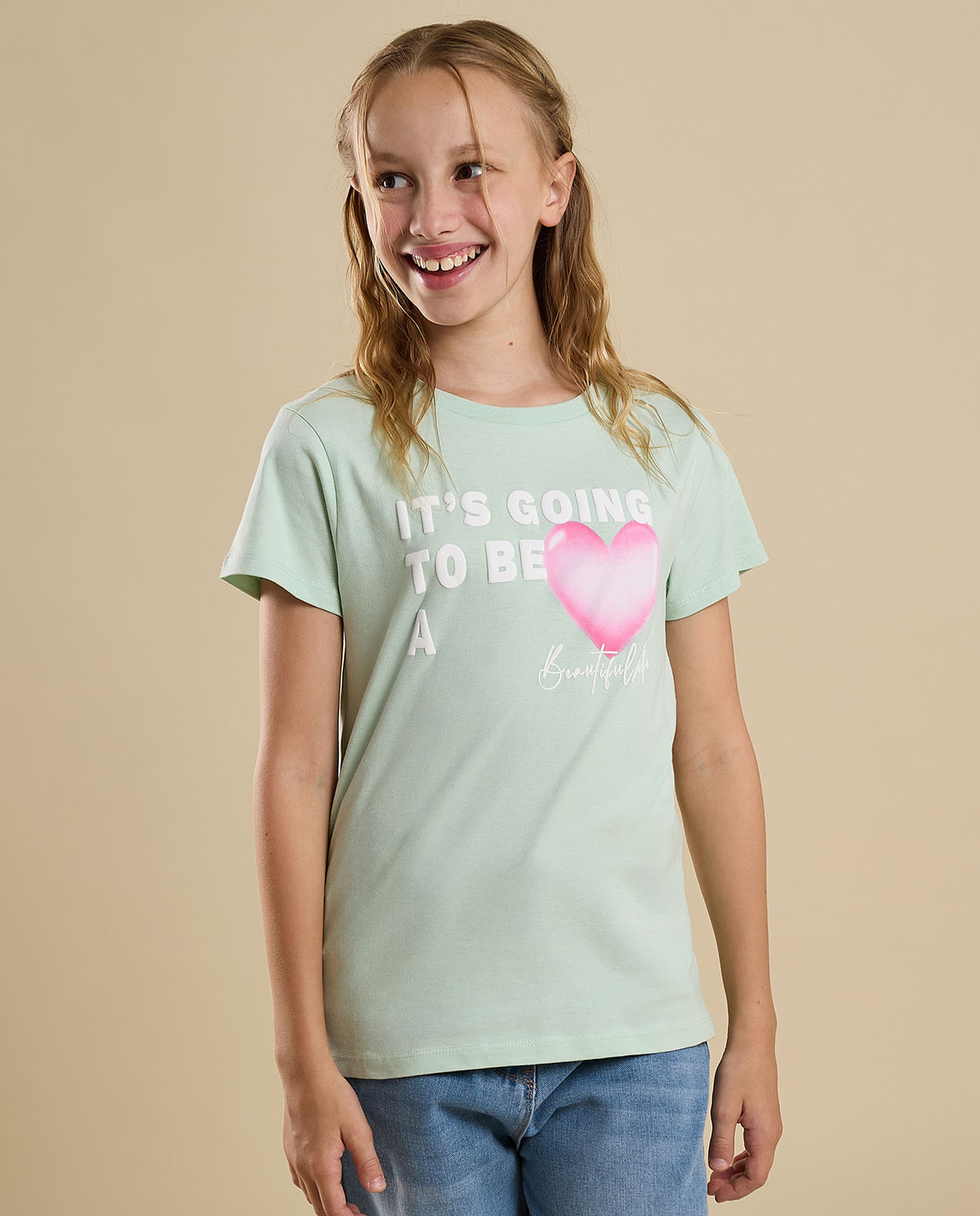 Graphic Print T-Shirt with Crew Neck and Short Sleeves