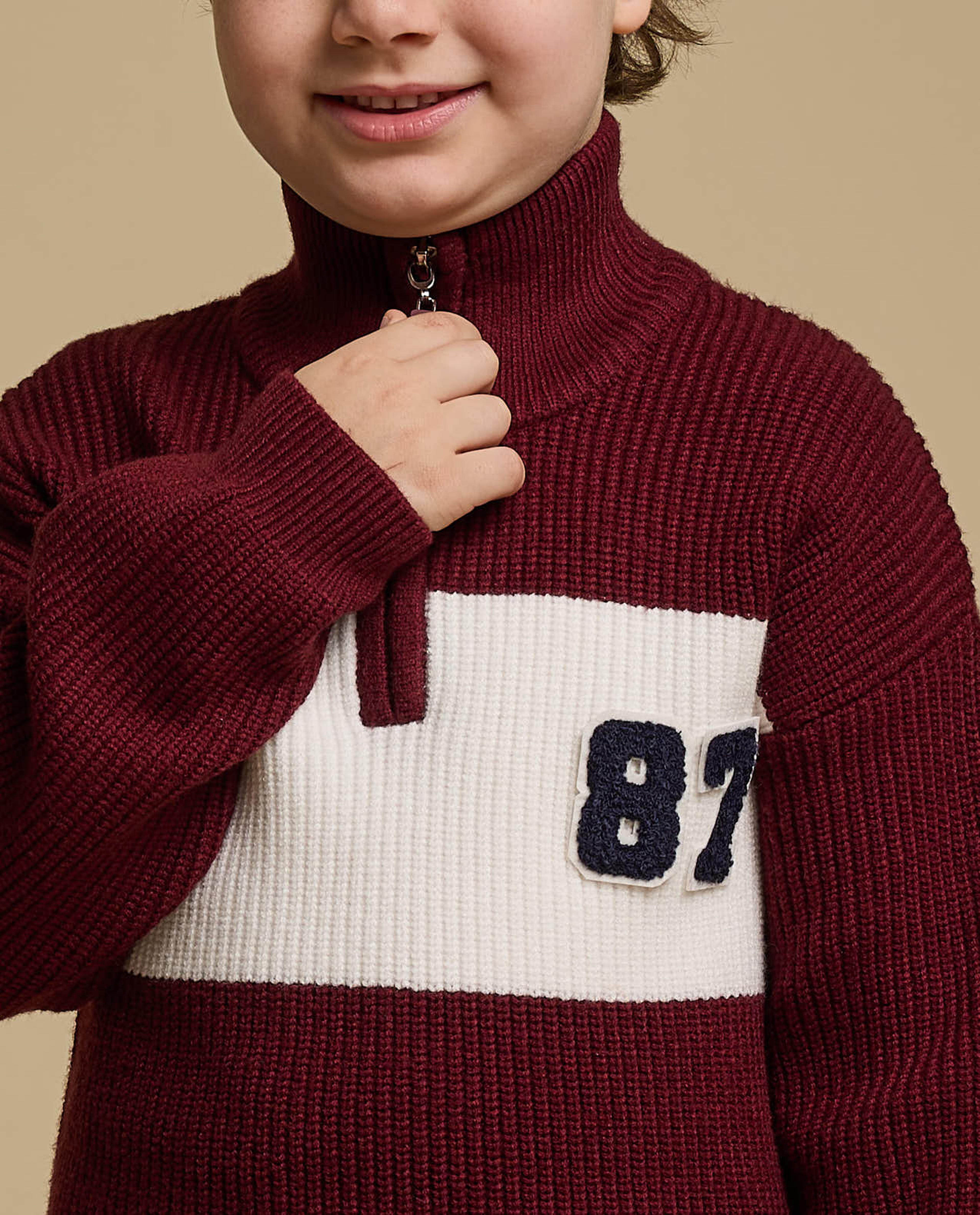 Color Block Sweater with High Neck and Long Sleeves