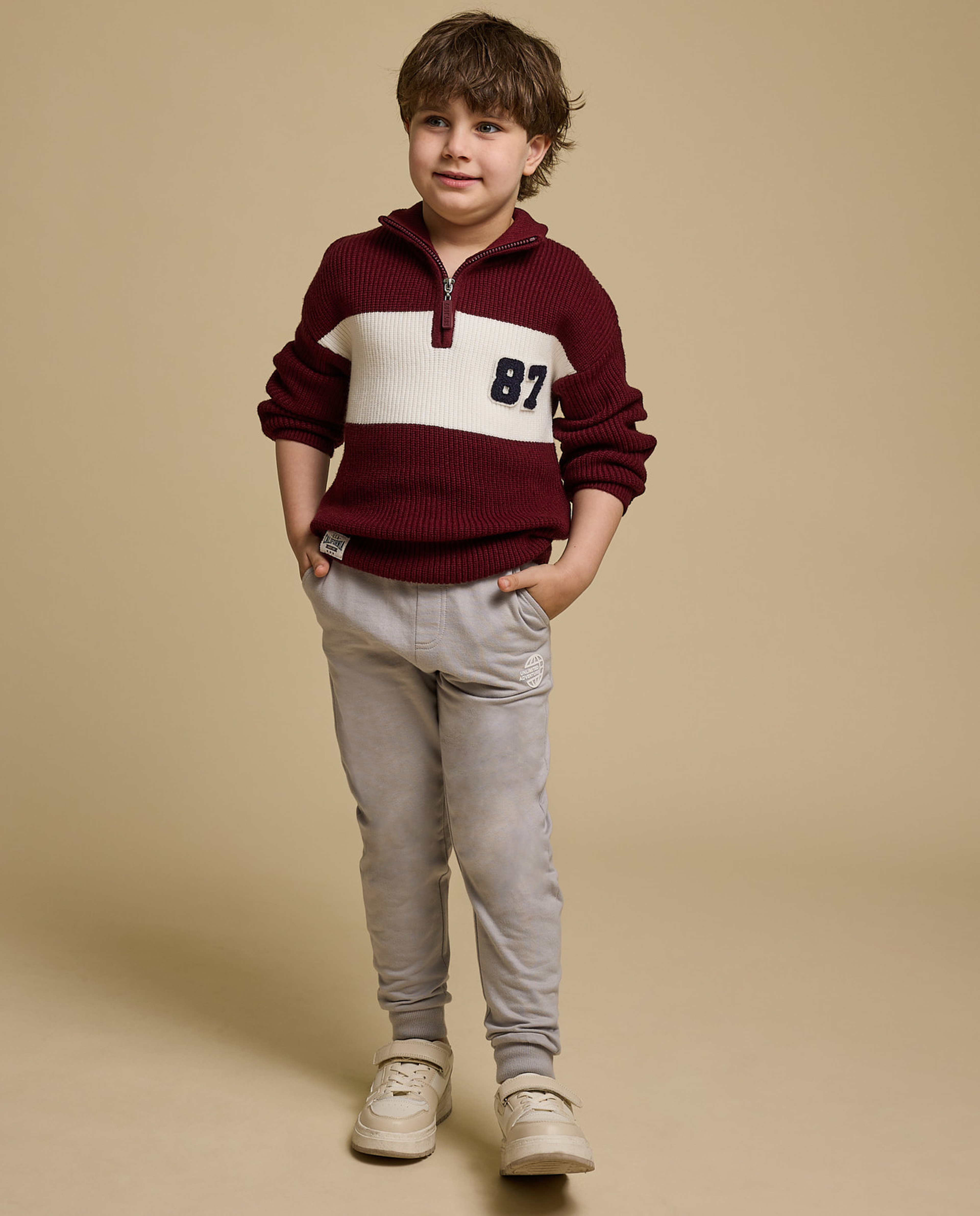 Color Block Sweater with High Neck and Long Sleeves