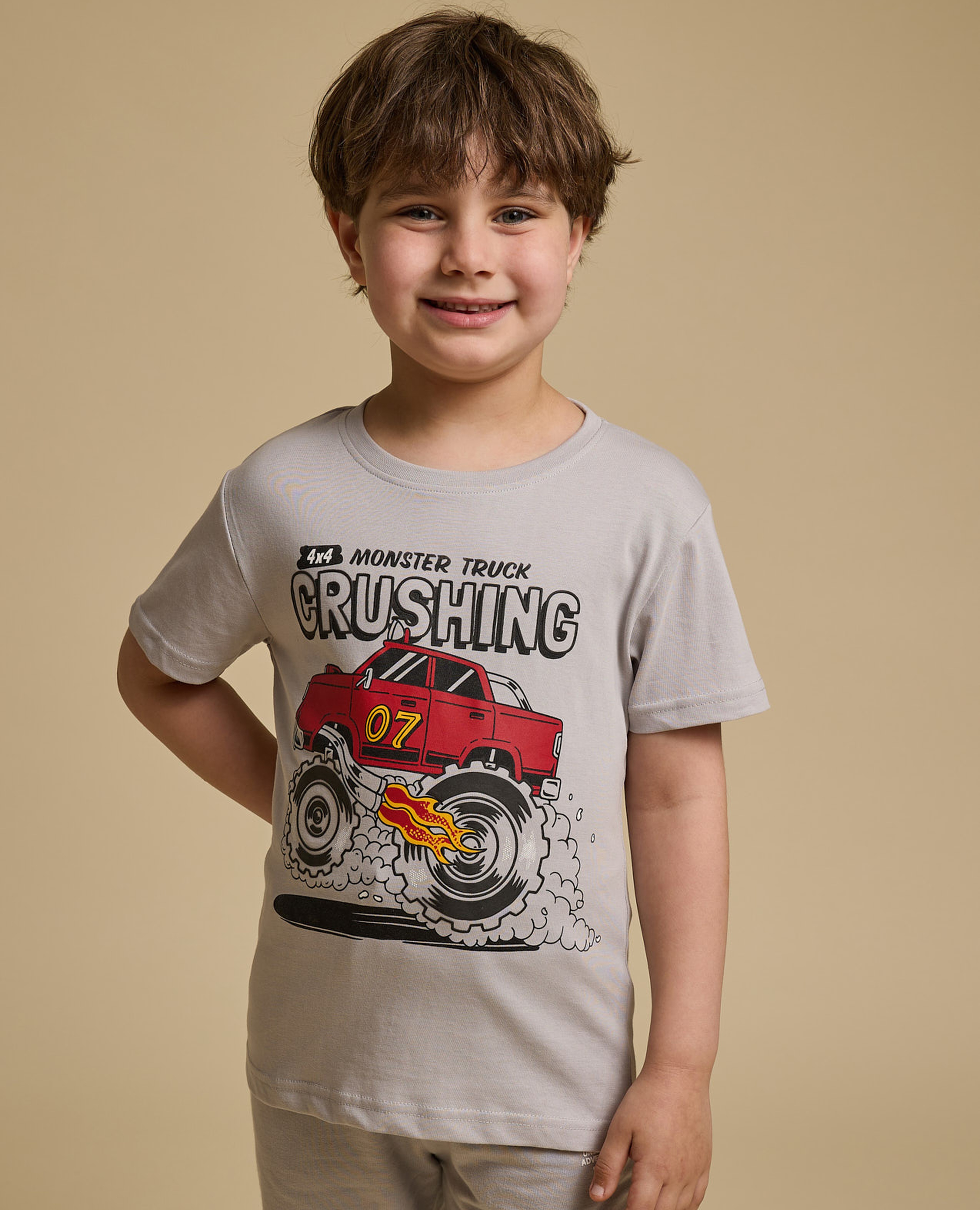 Graphic Print T-Shirt with Crew Neck and Short Sleeves