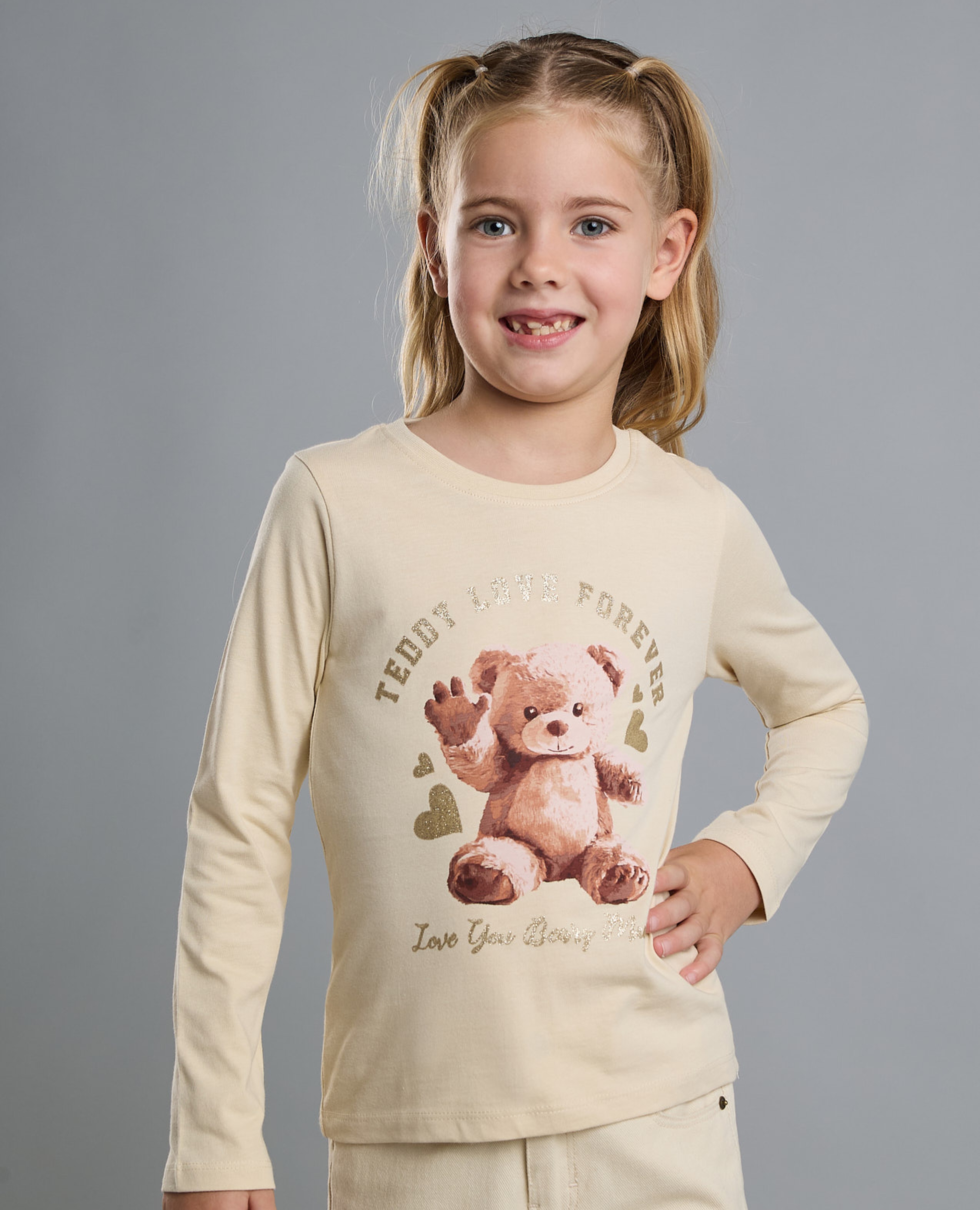 Graphic Print T-Shirt with Crew Neck and Long Sleeves