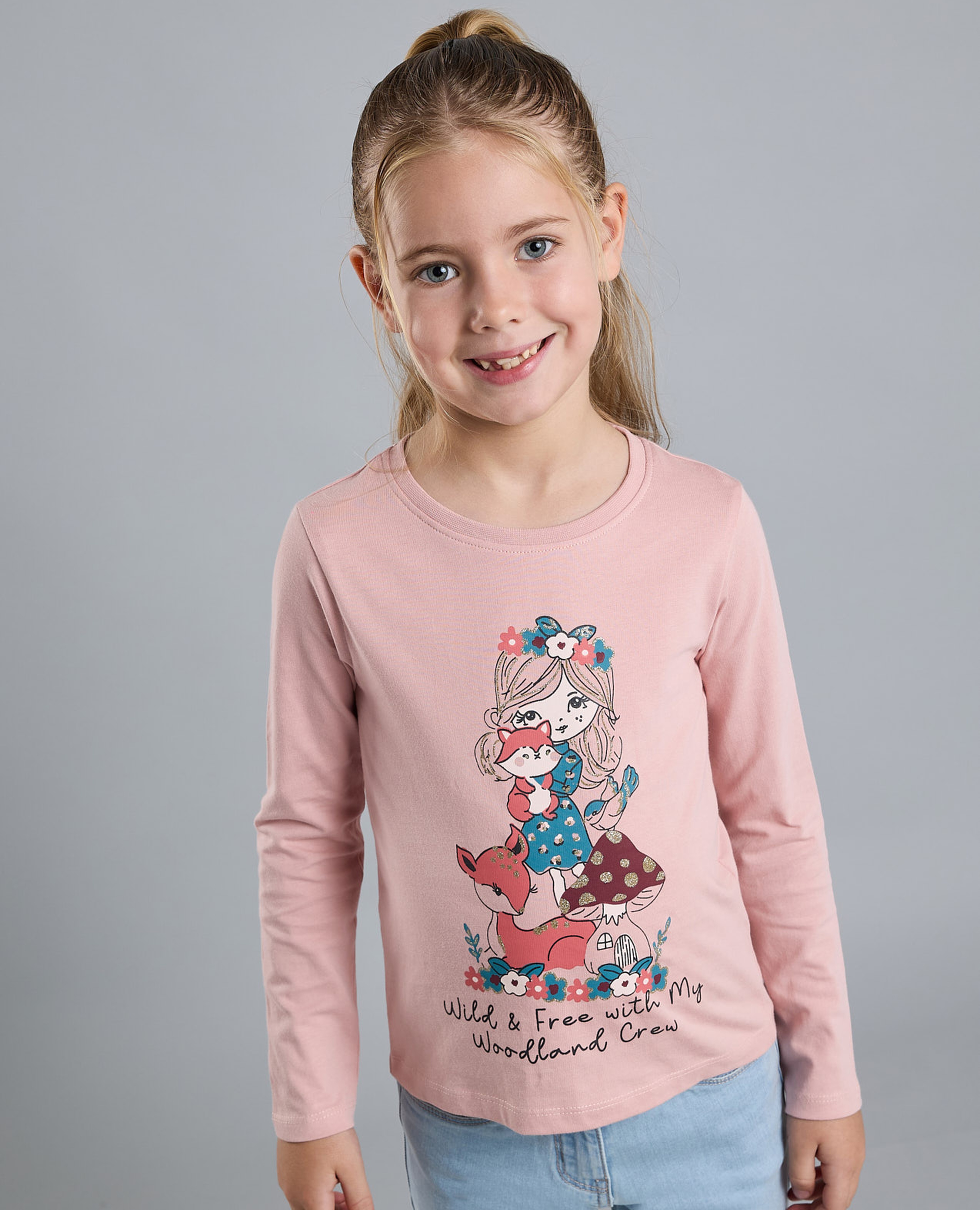 Graphic Print T-Shirt with Crew Neck and Long Sleeves