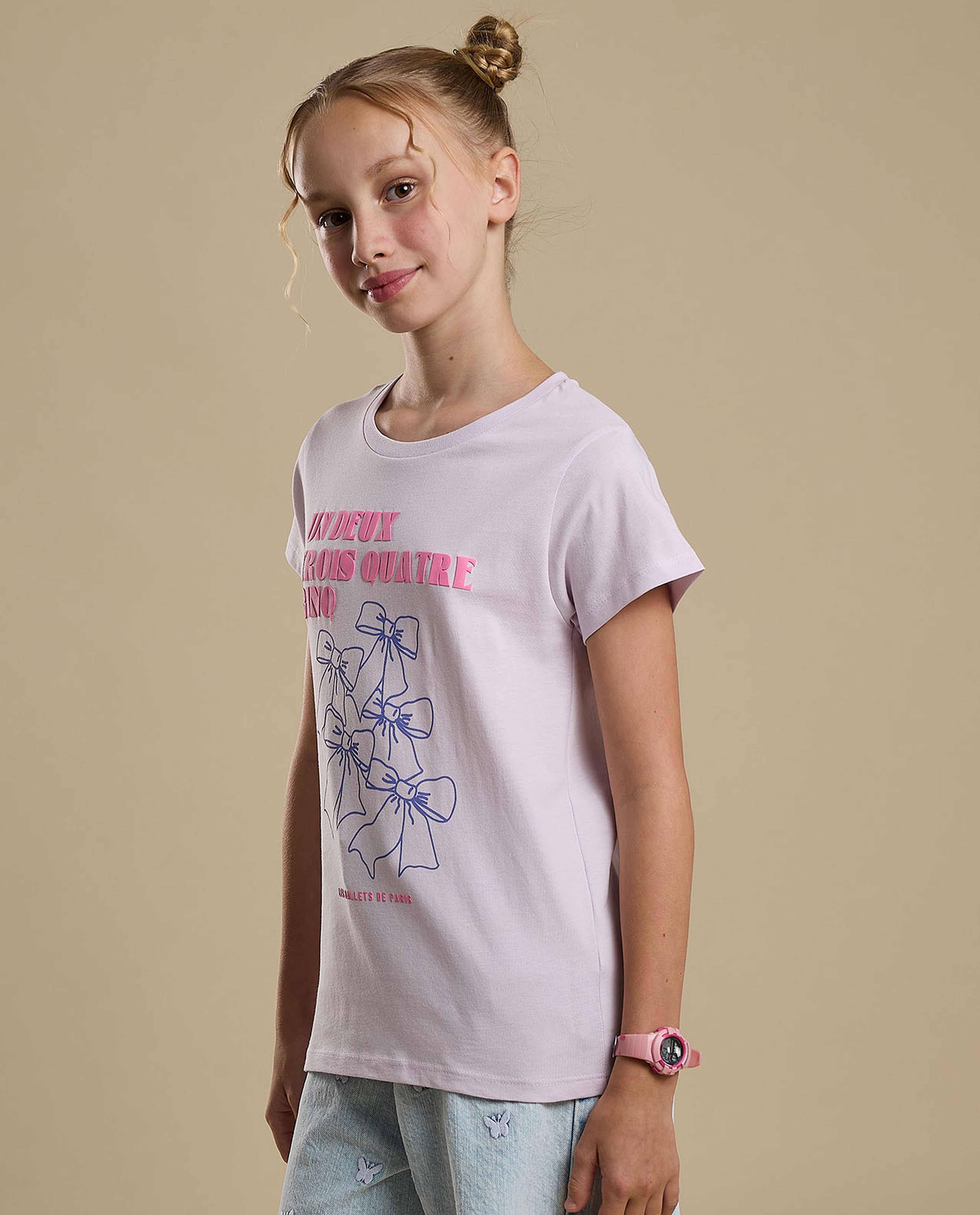 Graphic Print T-Shirt with Crew Neck and Short Sleeves