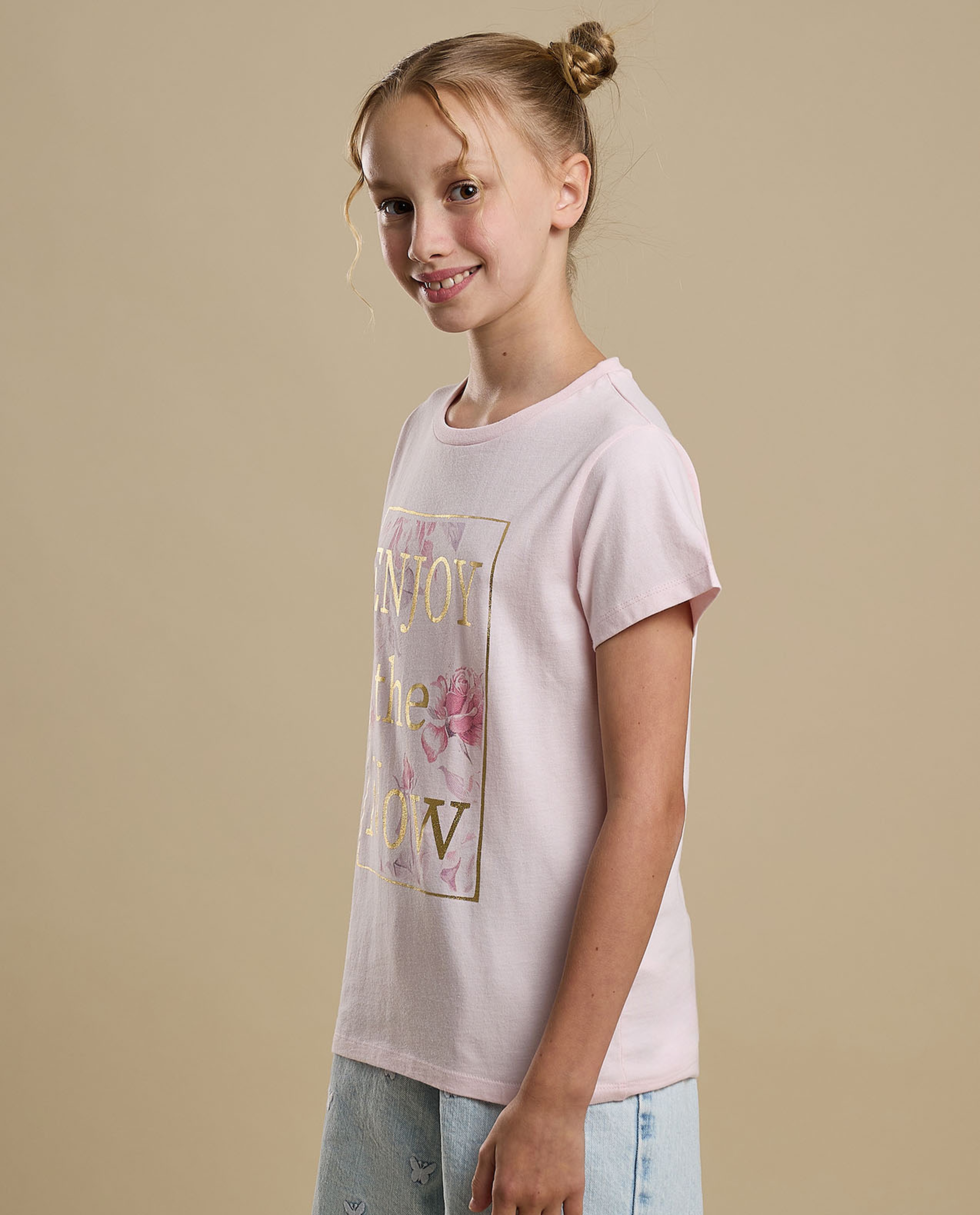 Graphic Print T-Shirt with Crew Neck and Short Sleeves